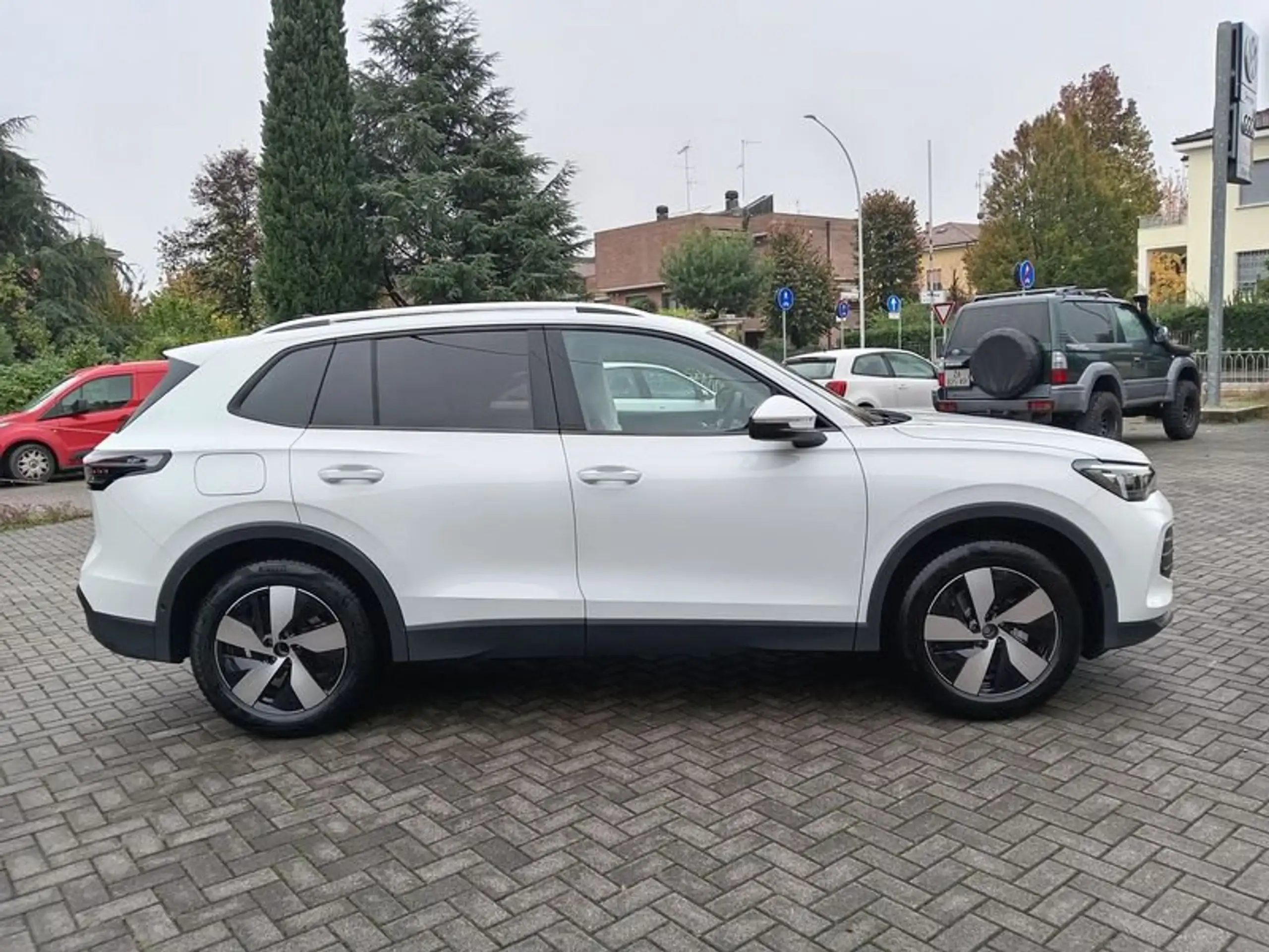 Volkswagen - Tiguan