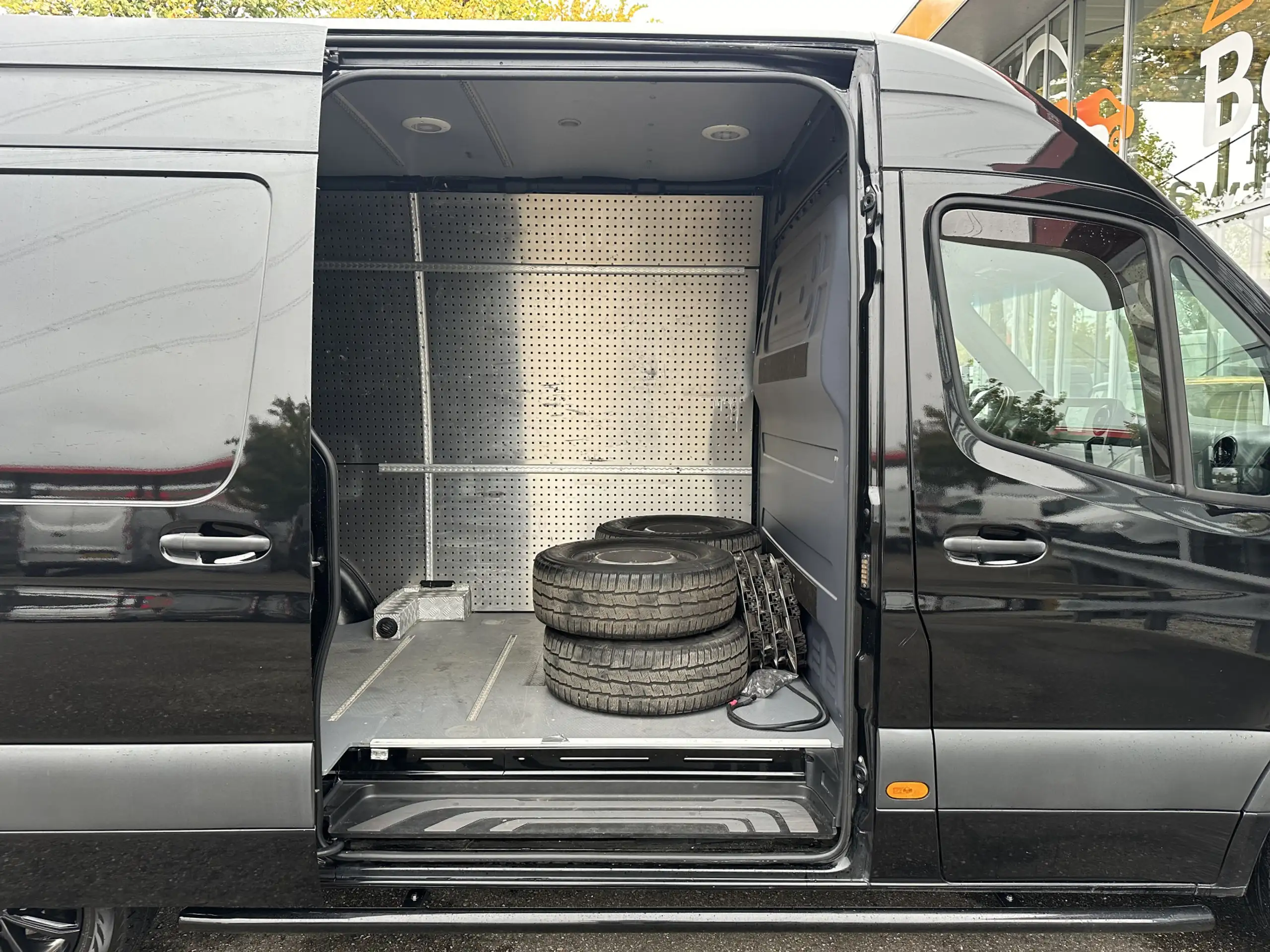 Mercedes-Benz - Sprinter