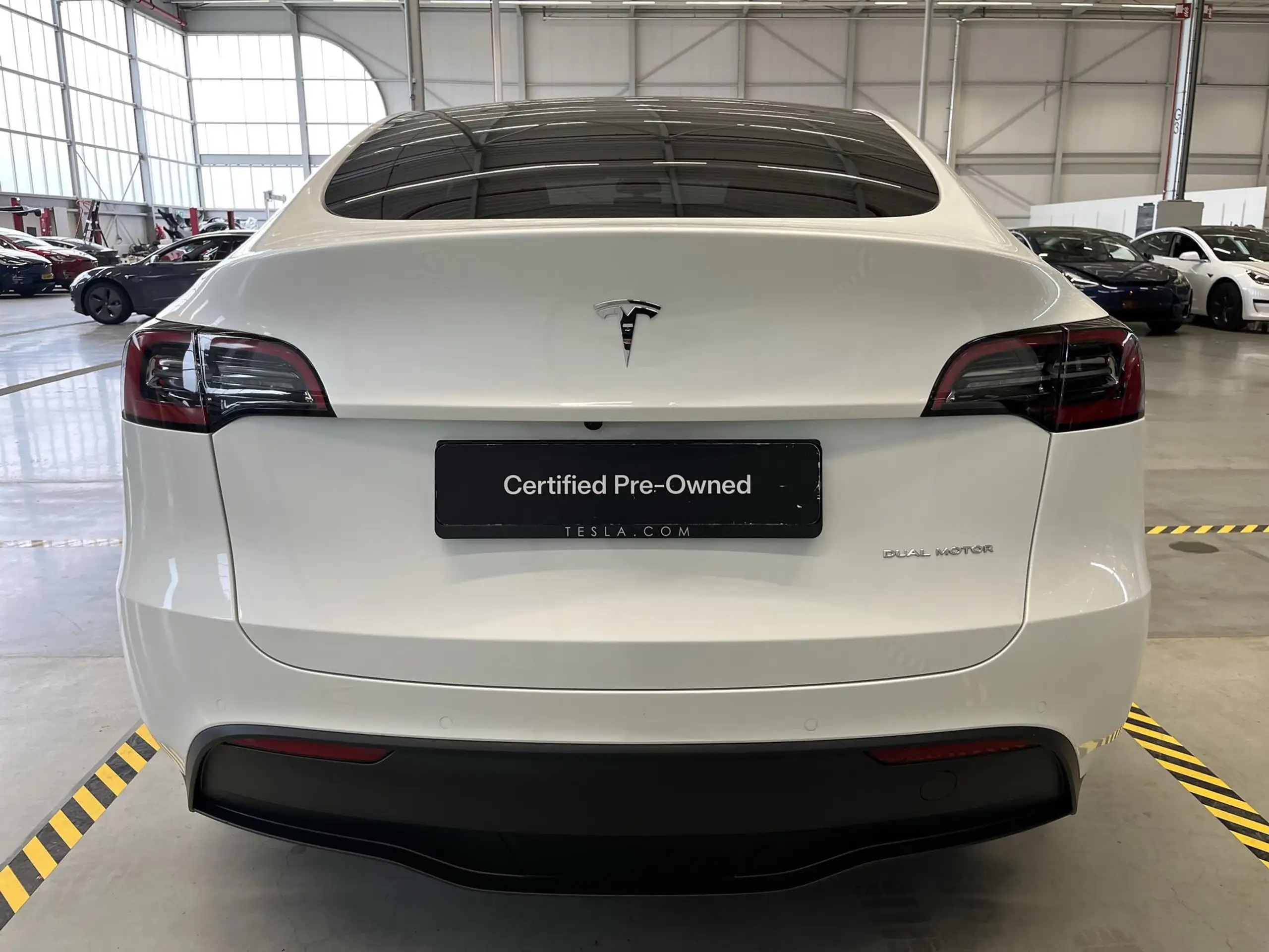 Tesla - Model Y