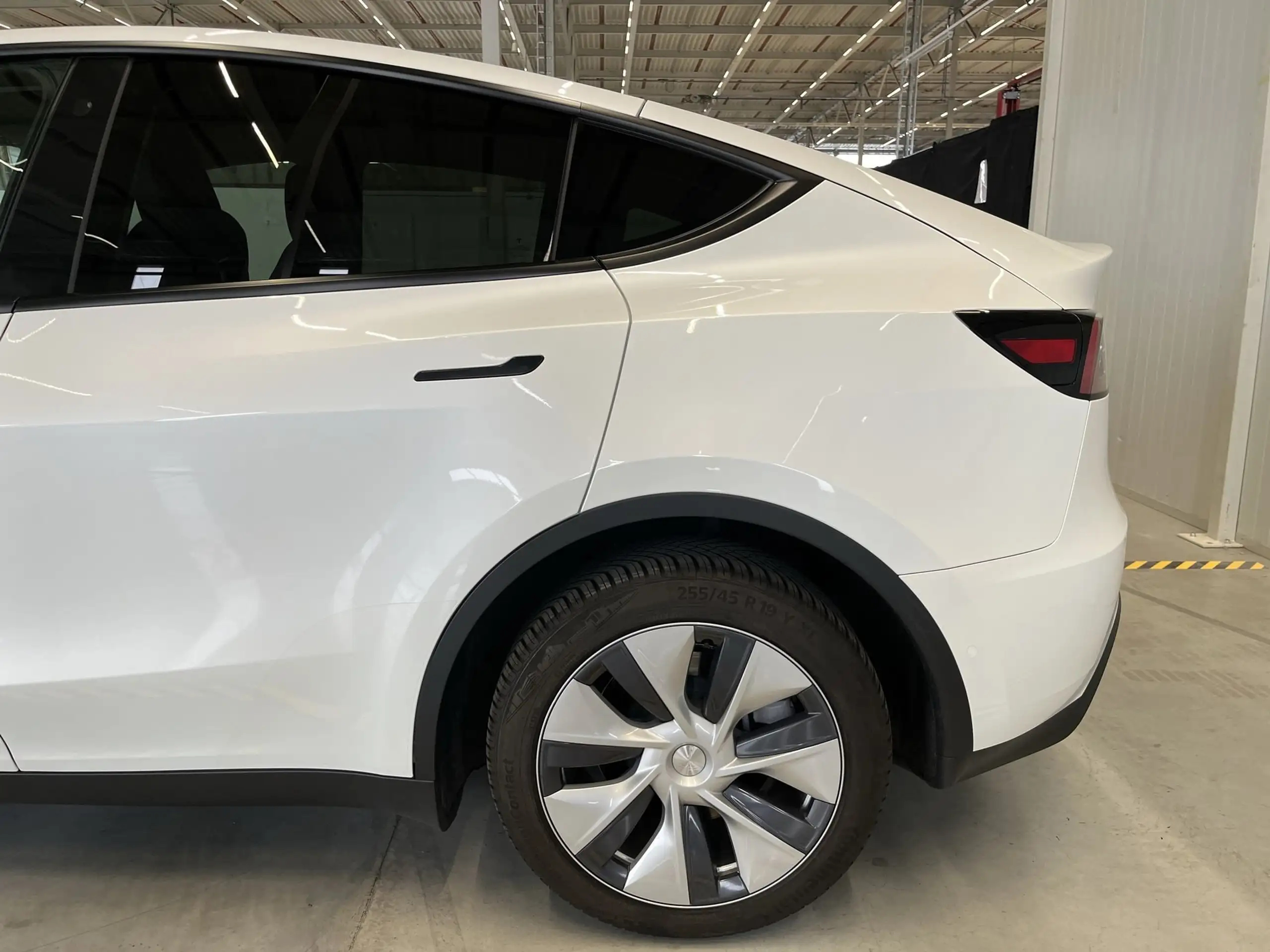 Tesla - Model Y