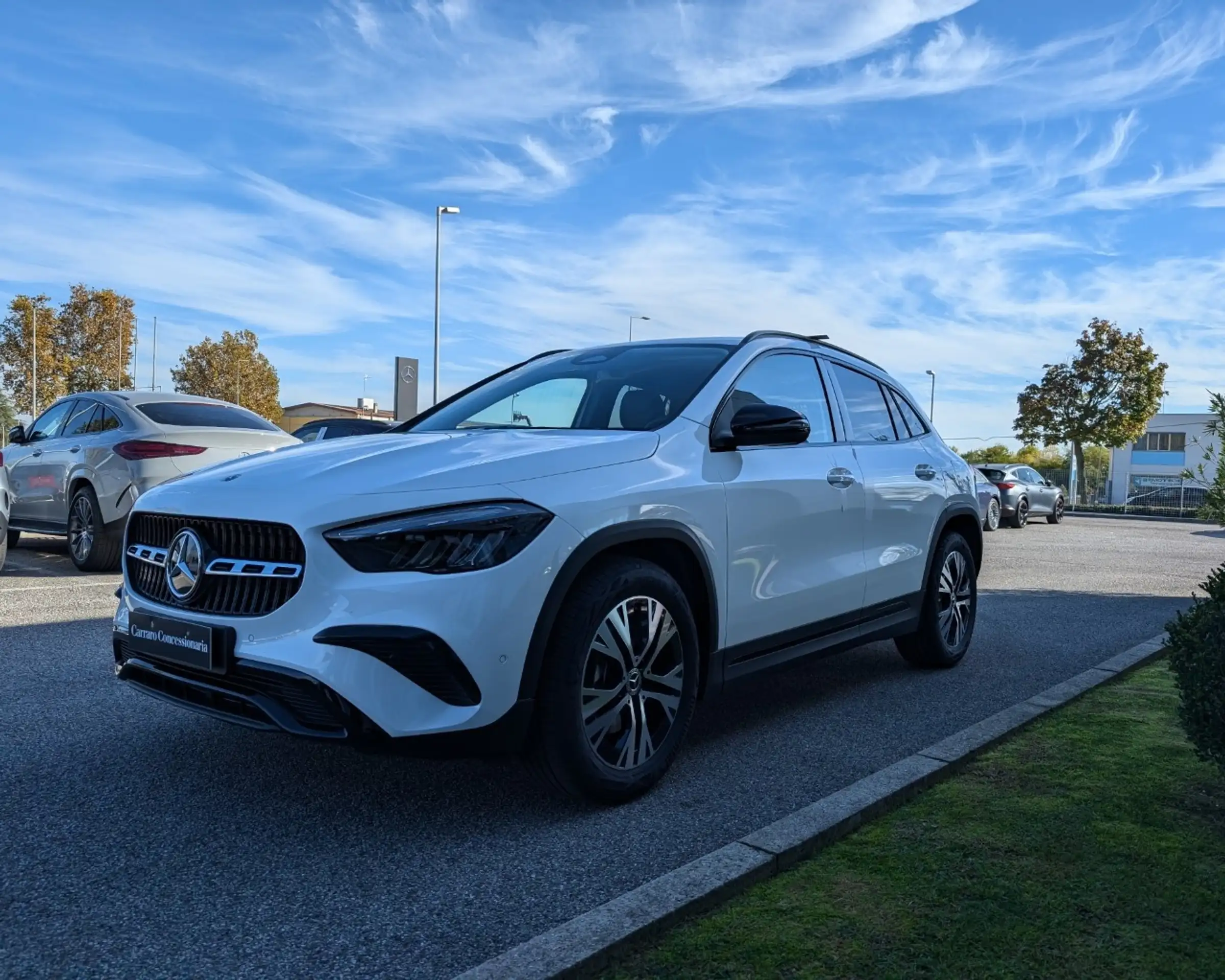 Mercedes-Benz - GLA 180