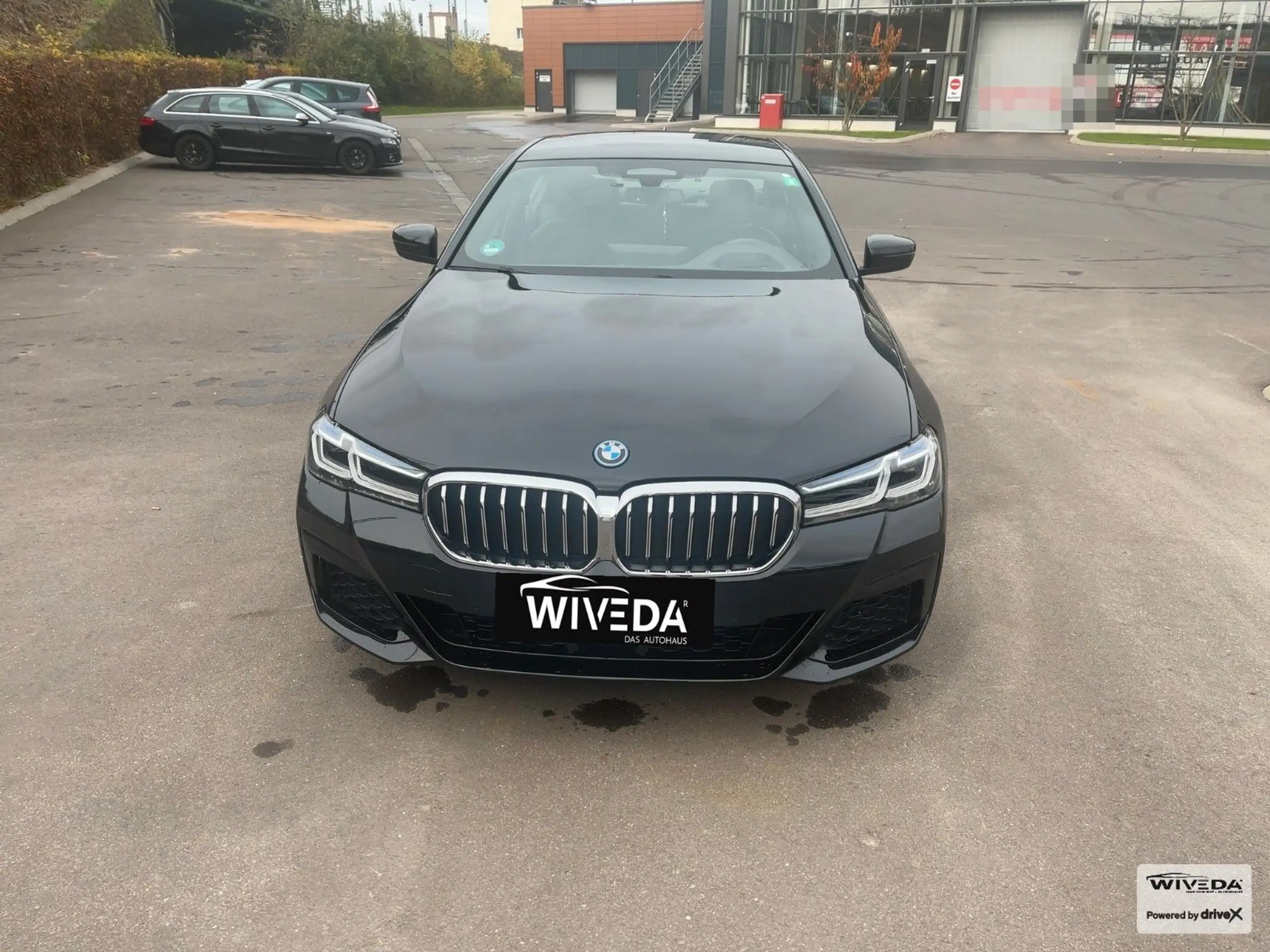 BMW - 530