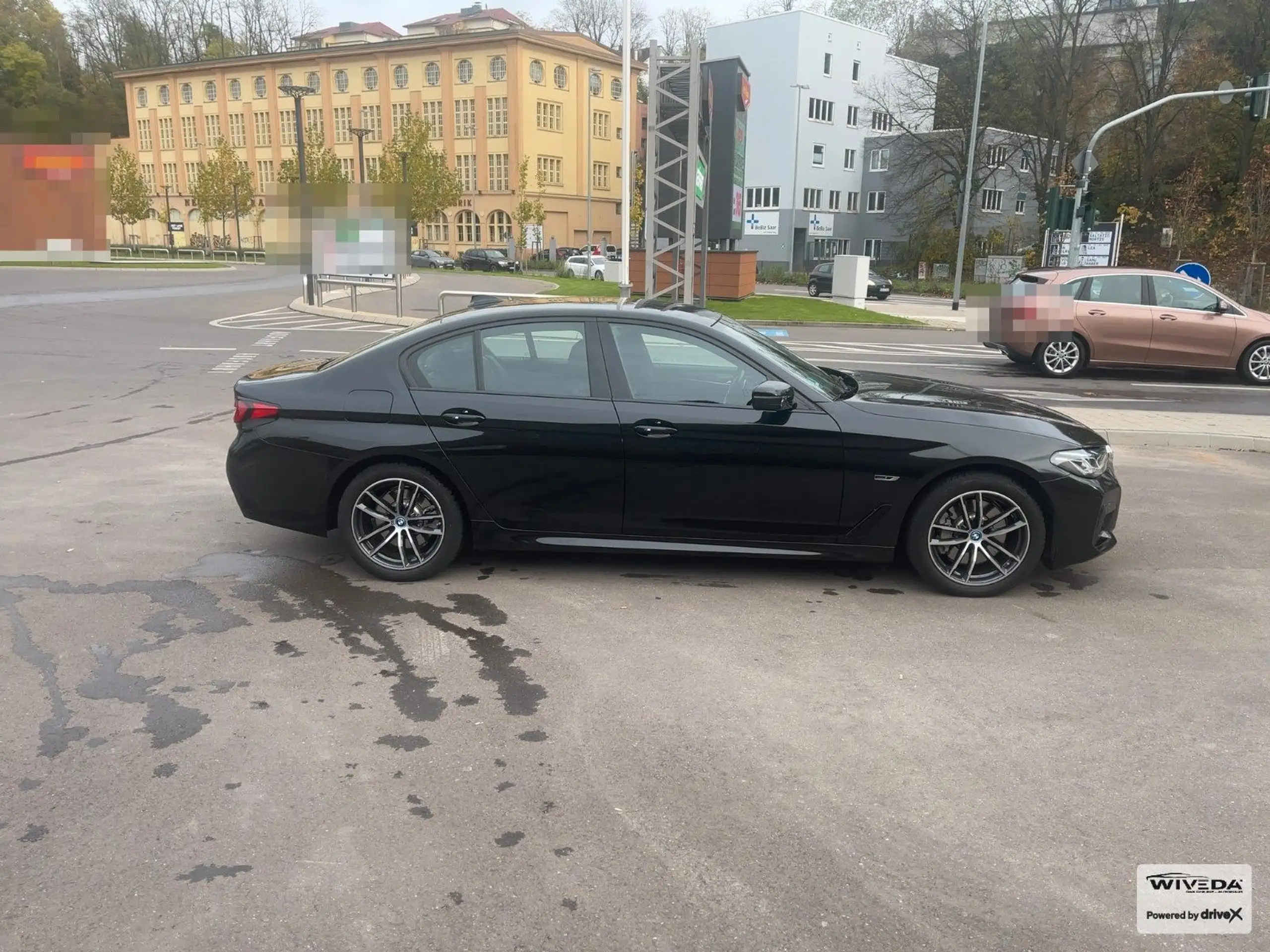 BMW - 530