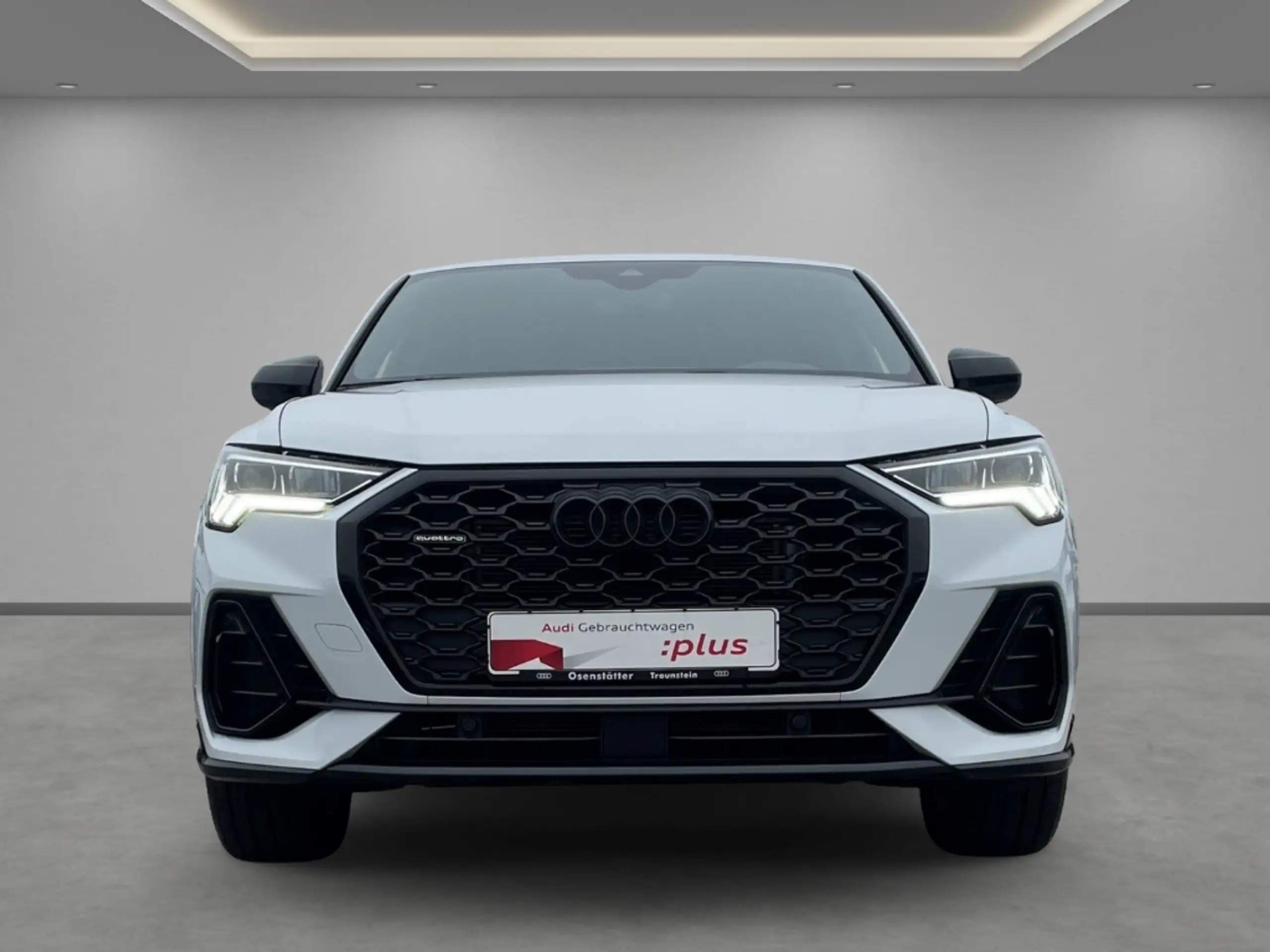 Audi - Q3