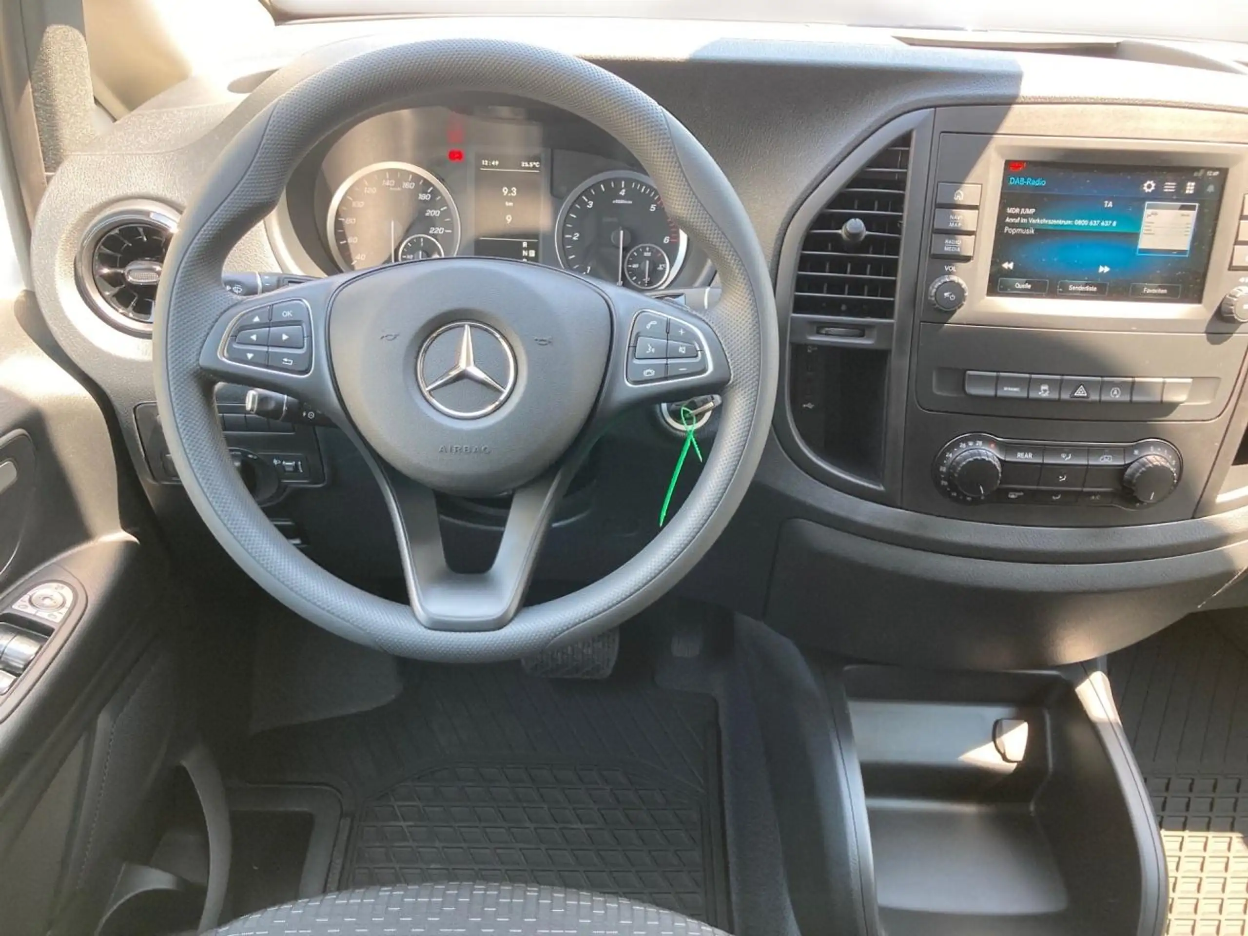 Mercedes-Benz - Vito