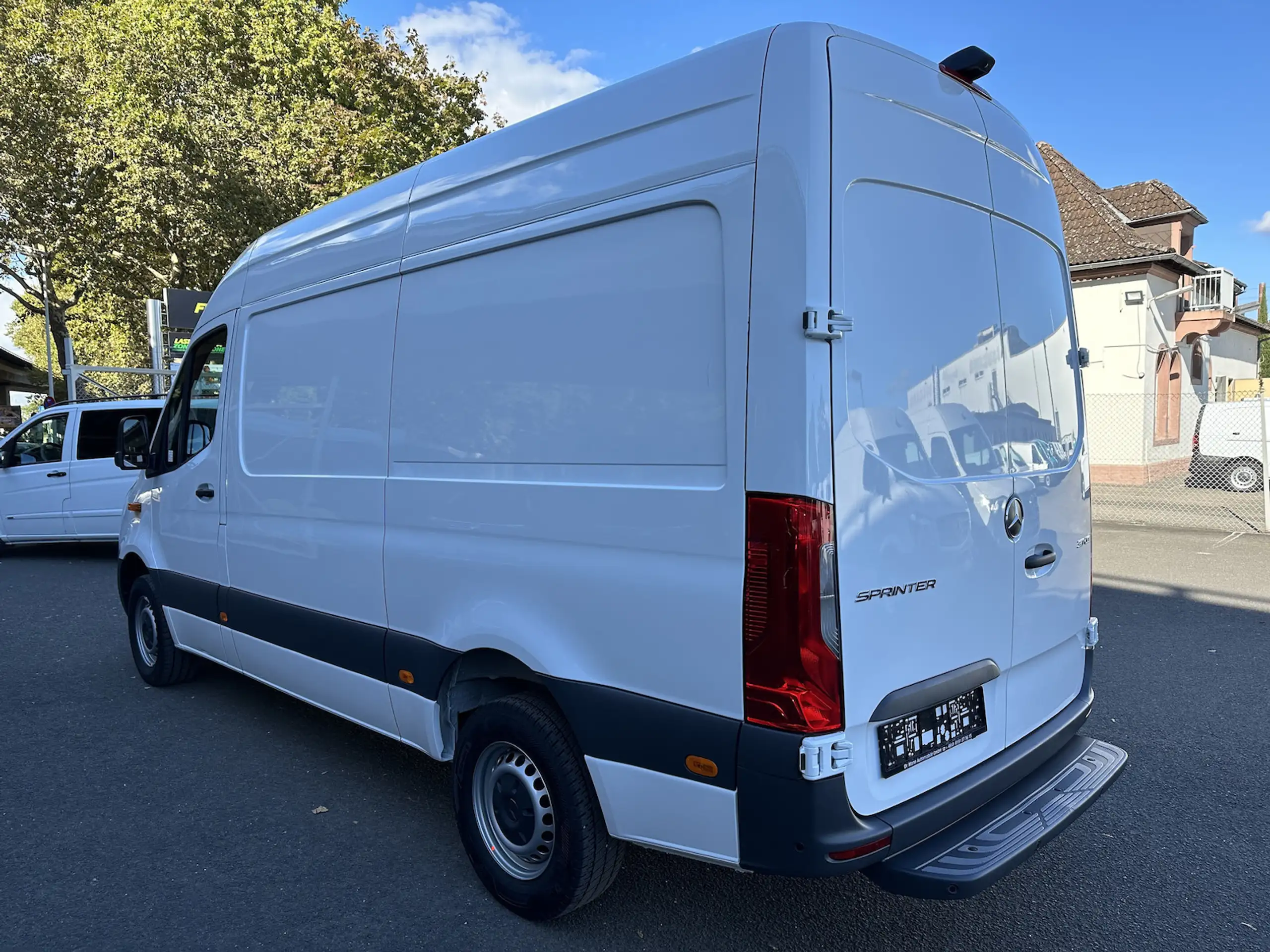 Mercedes-Benz - Sprinter