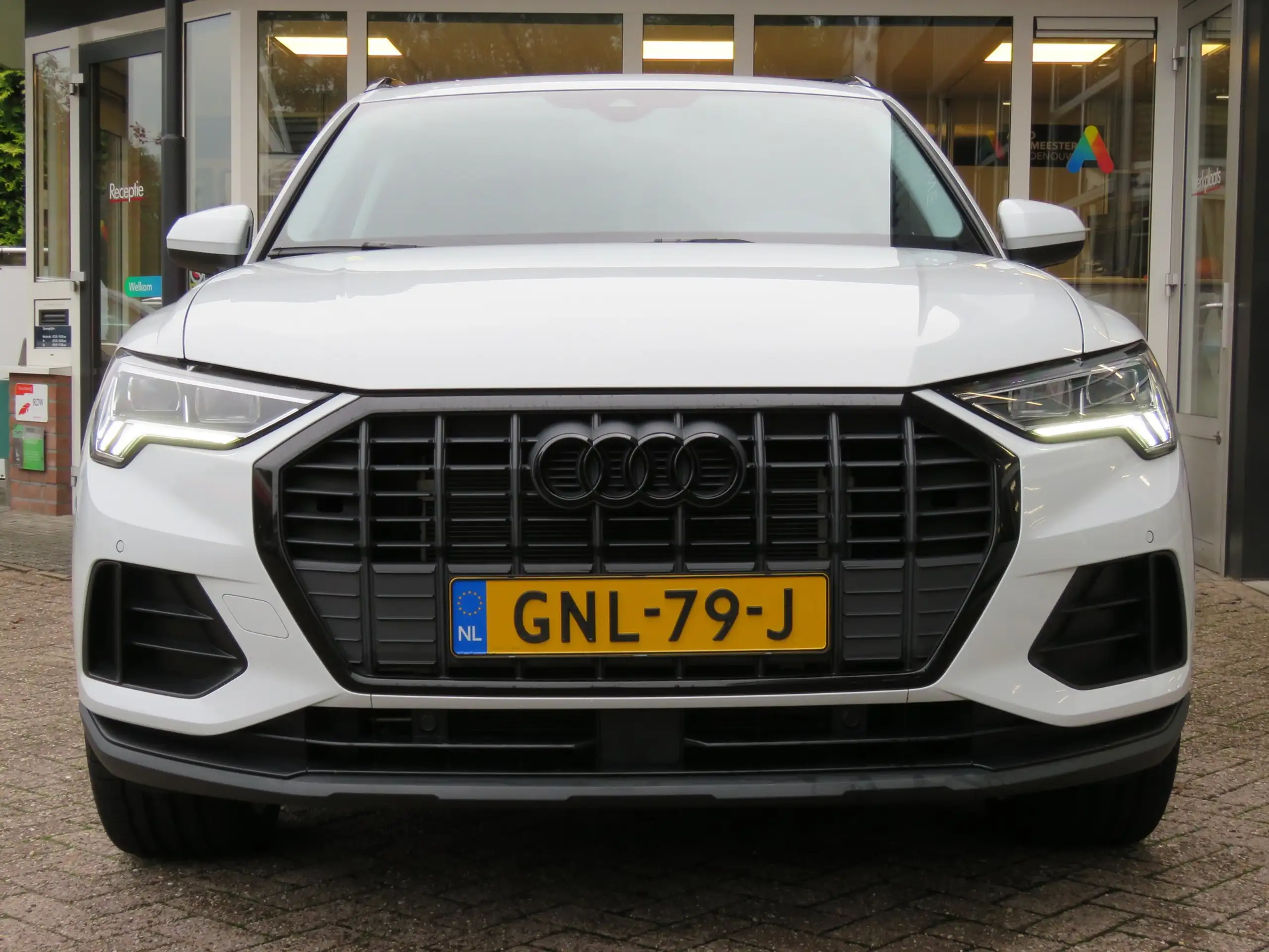 Audi - Q3