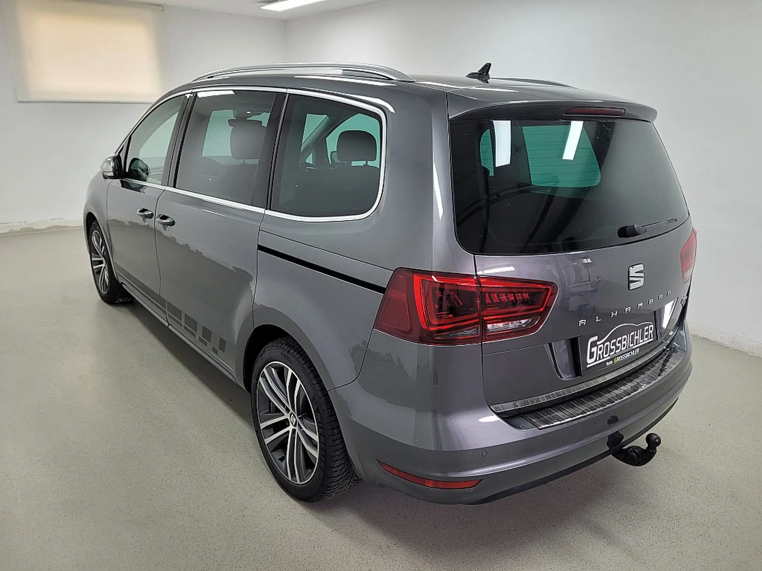 SEAT - Alhambra