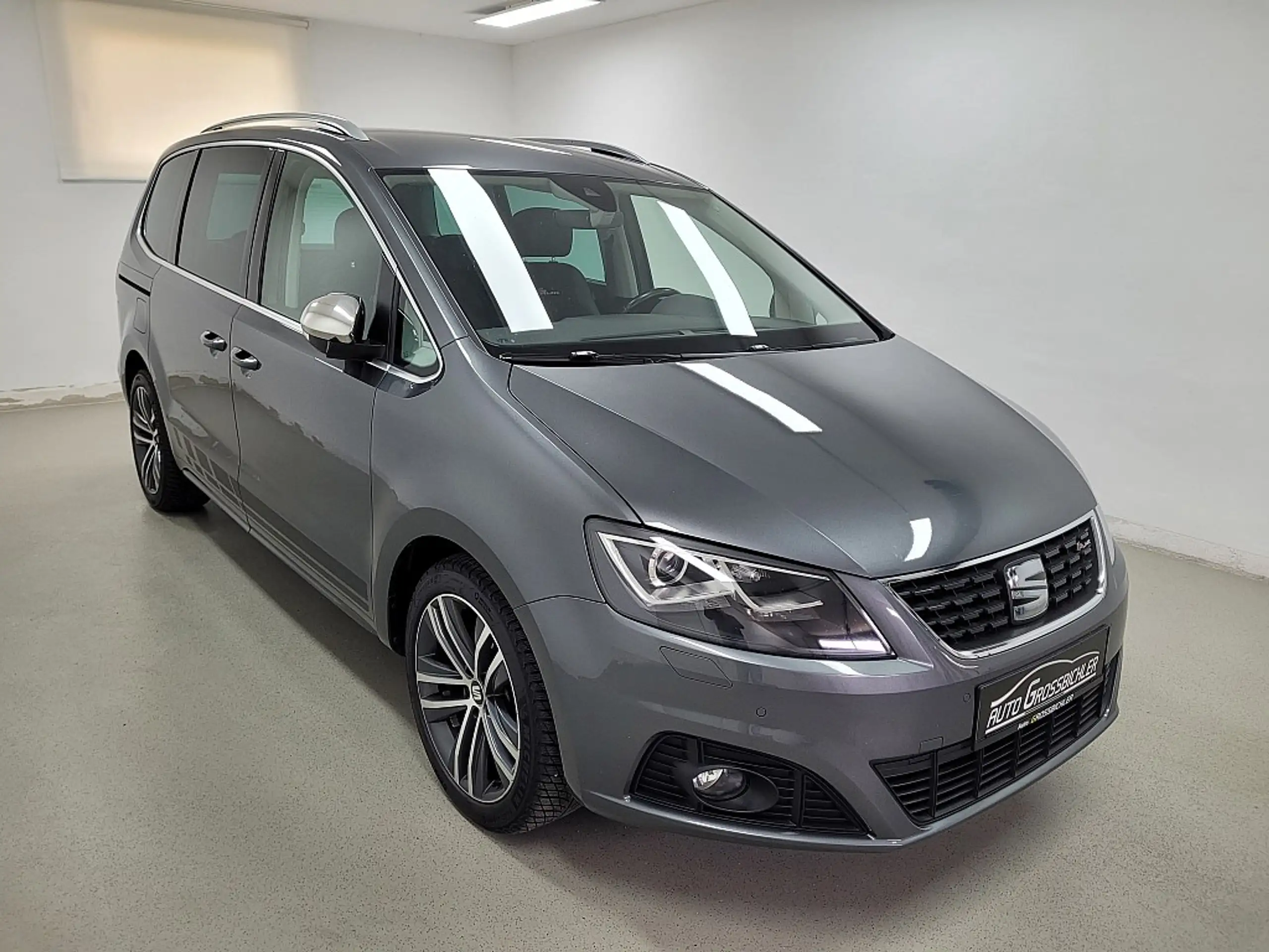 SEAT - Alhambra