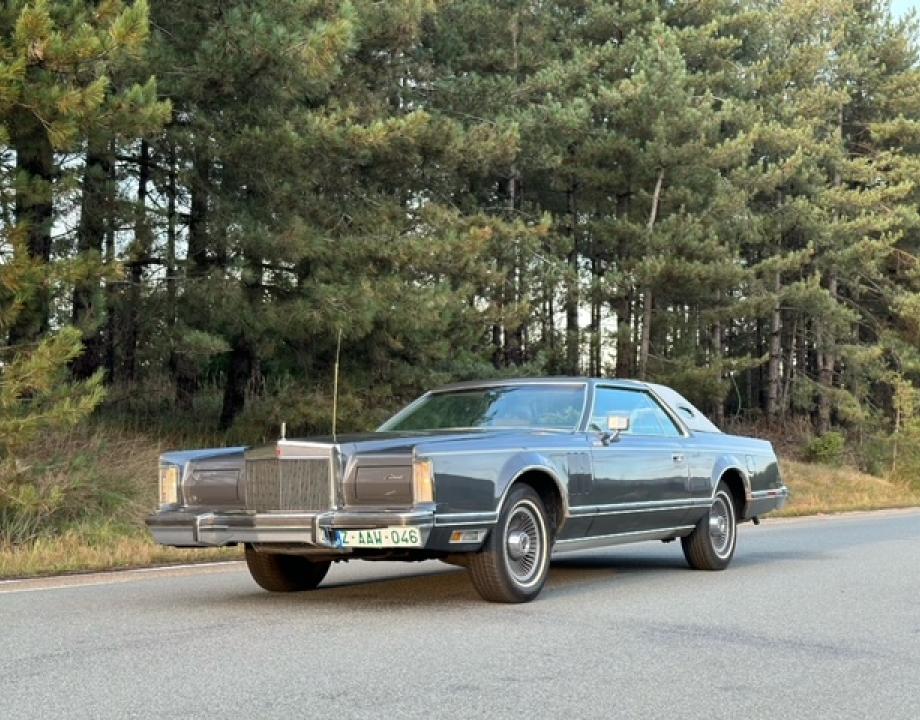 Lincoln Continental 1977 