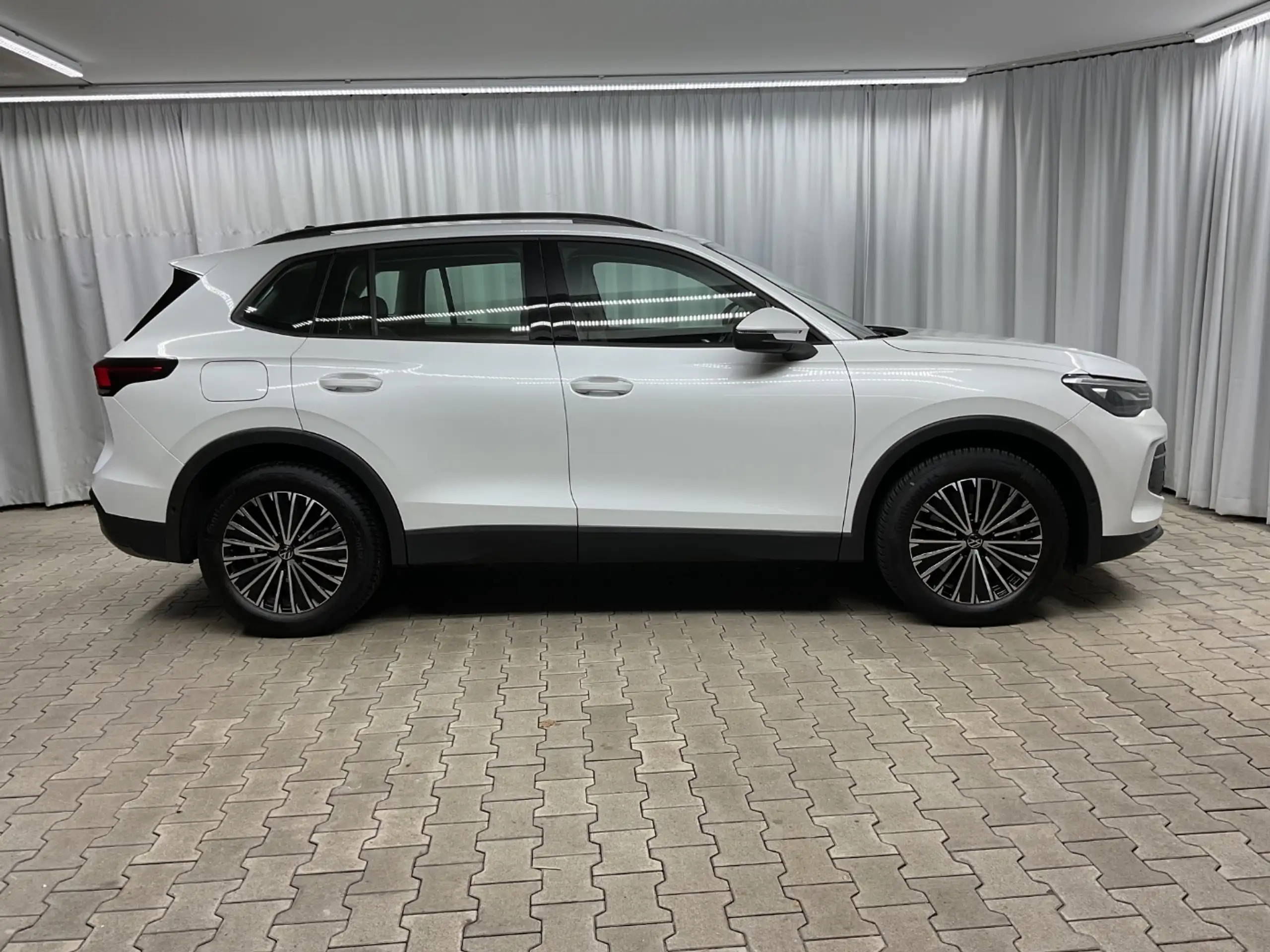 Volkswagen - Tiguan