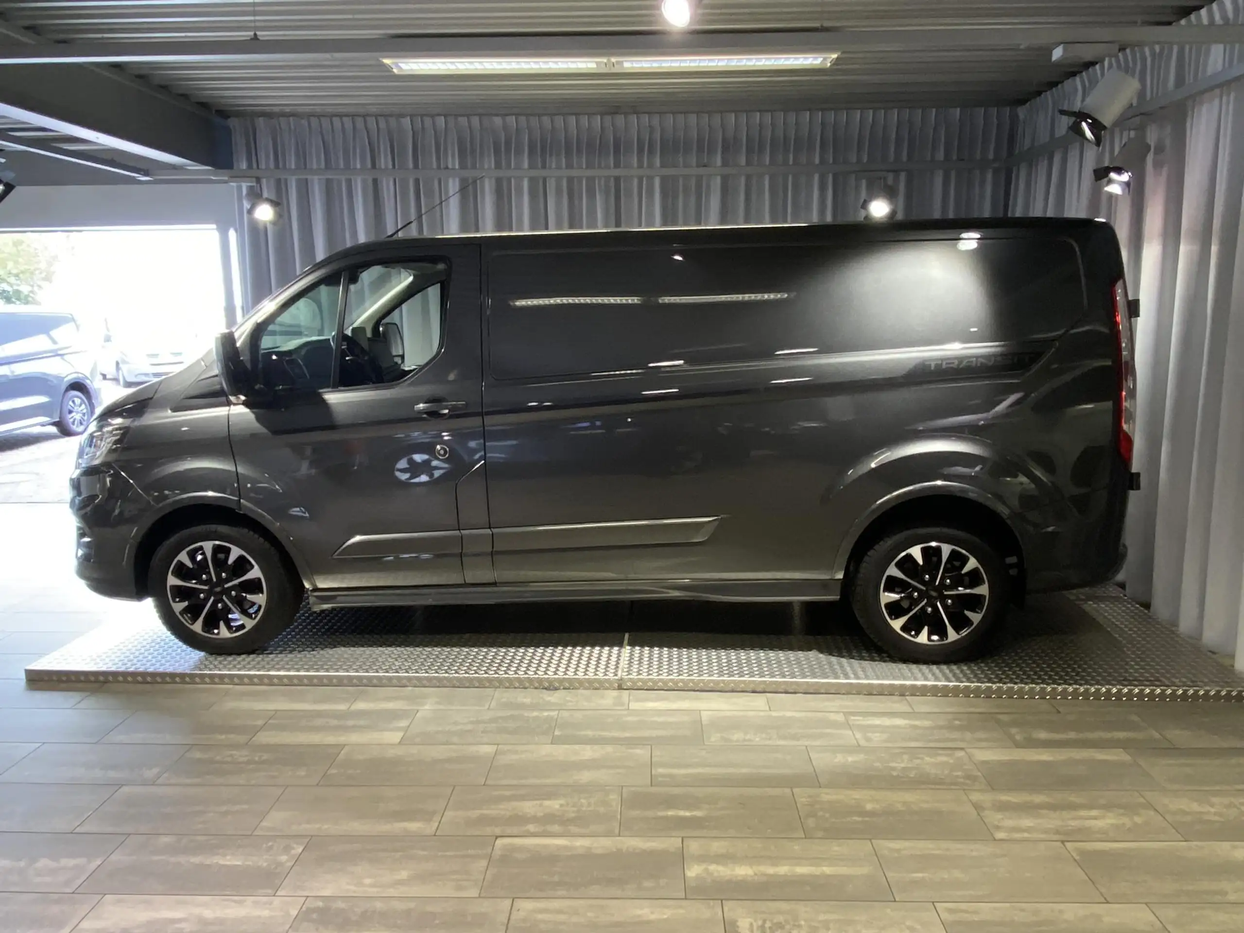 Ford - Transit Custom