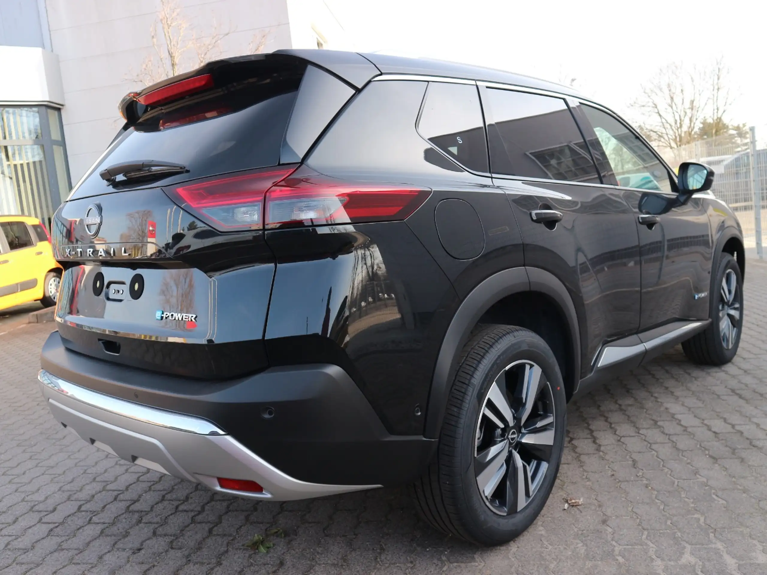 Nissan - X-Trail