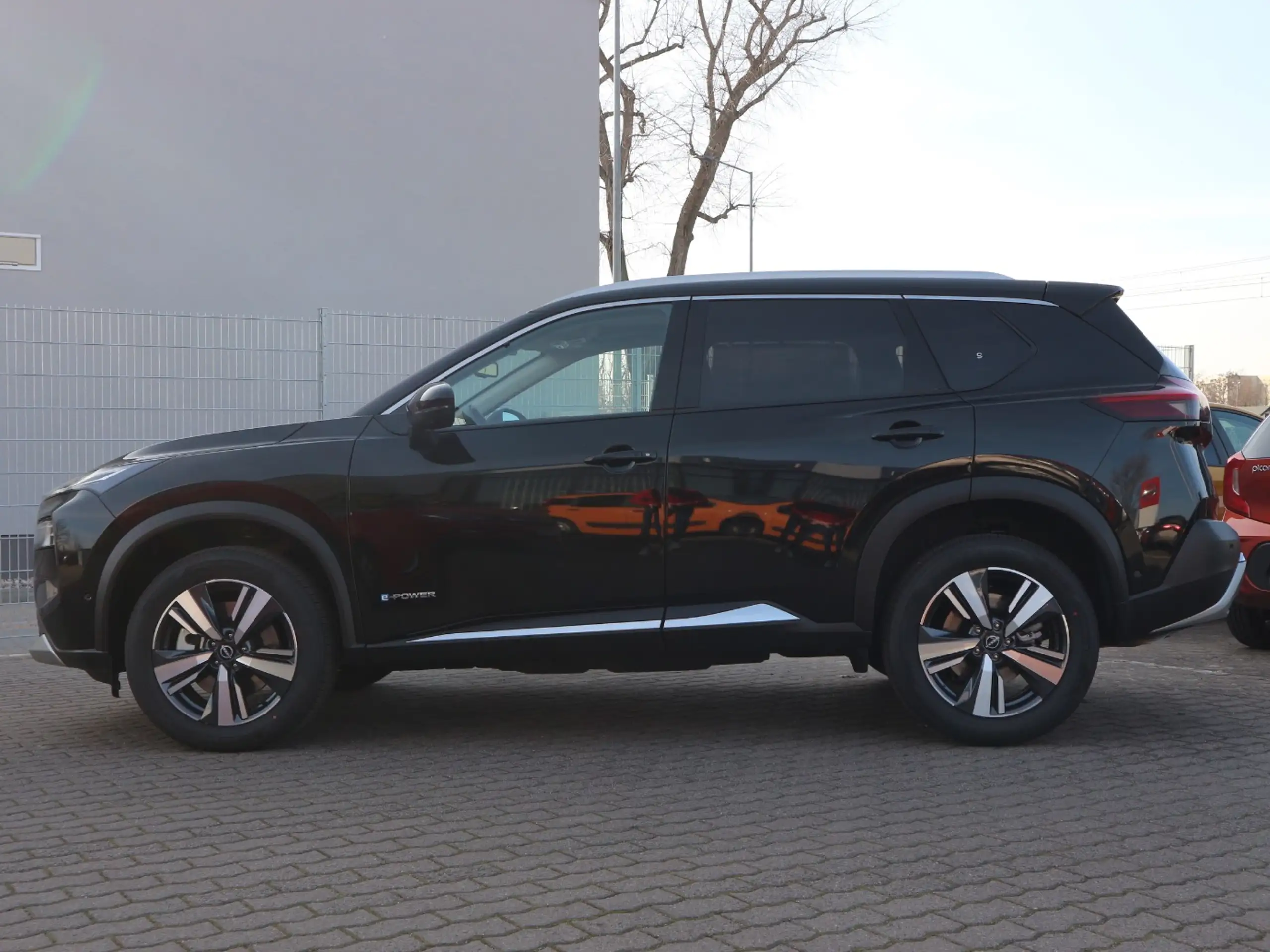 Nissan - X-Trail