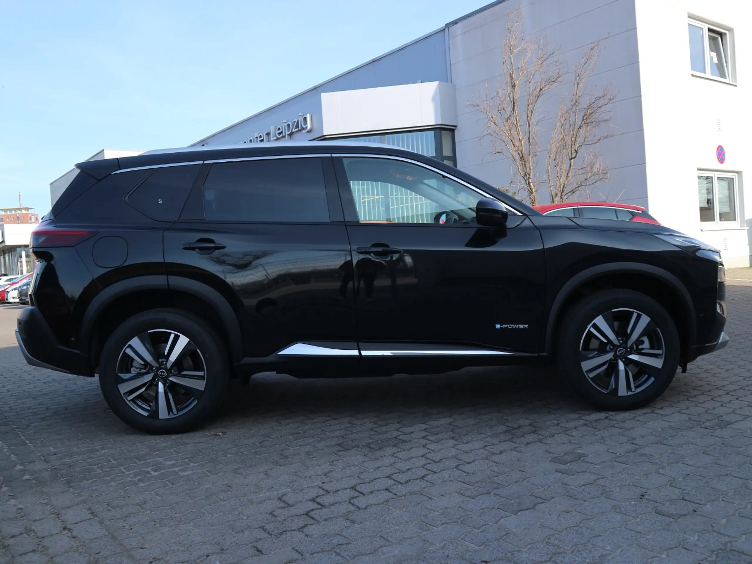 Nissan - X-Trail