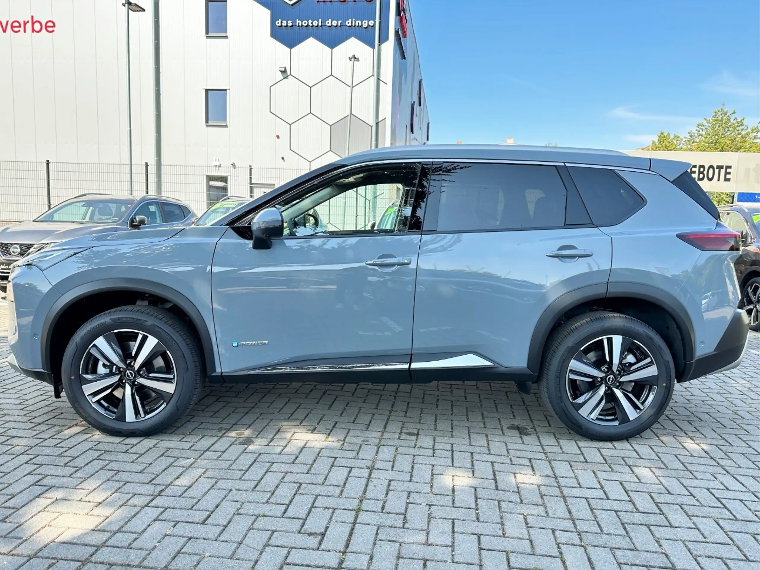 Nissan - X-Trail