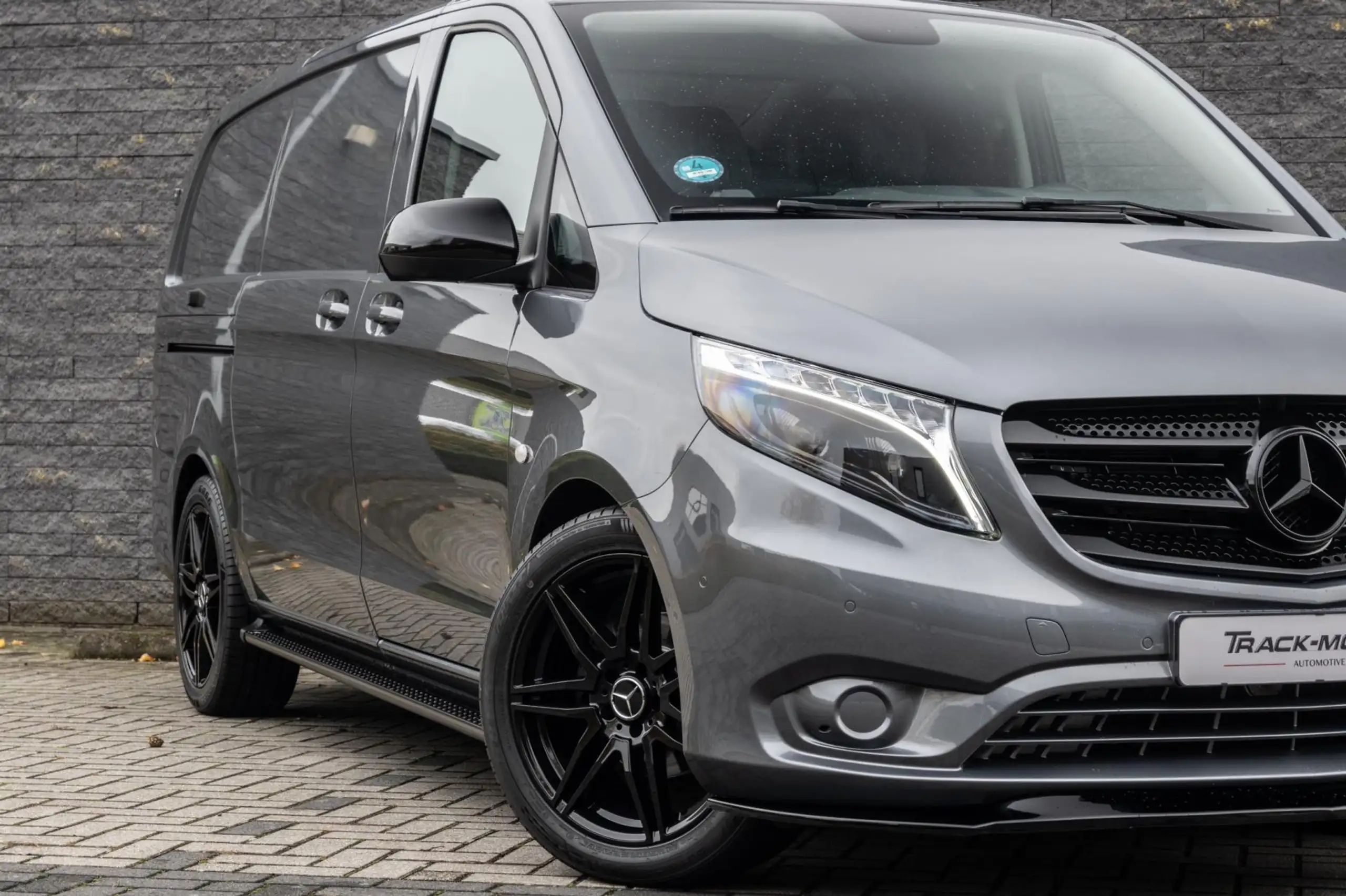 Mercedes-Benz - Vito