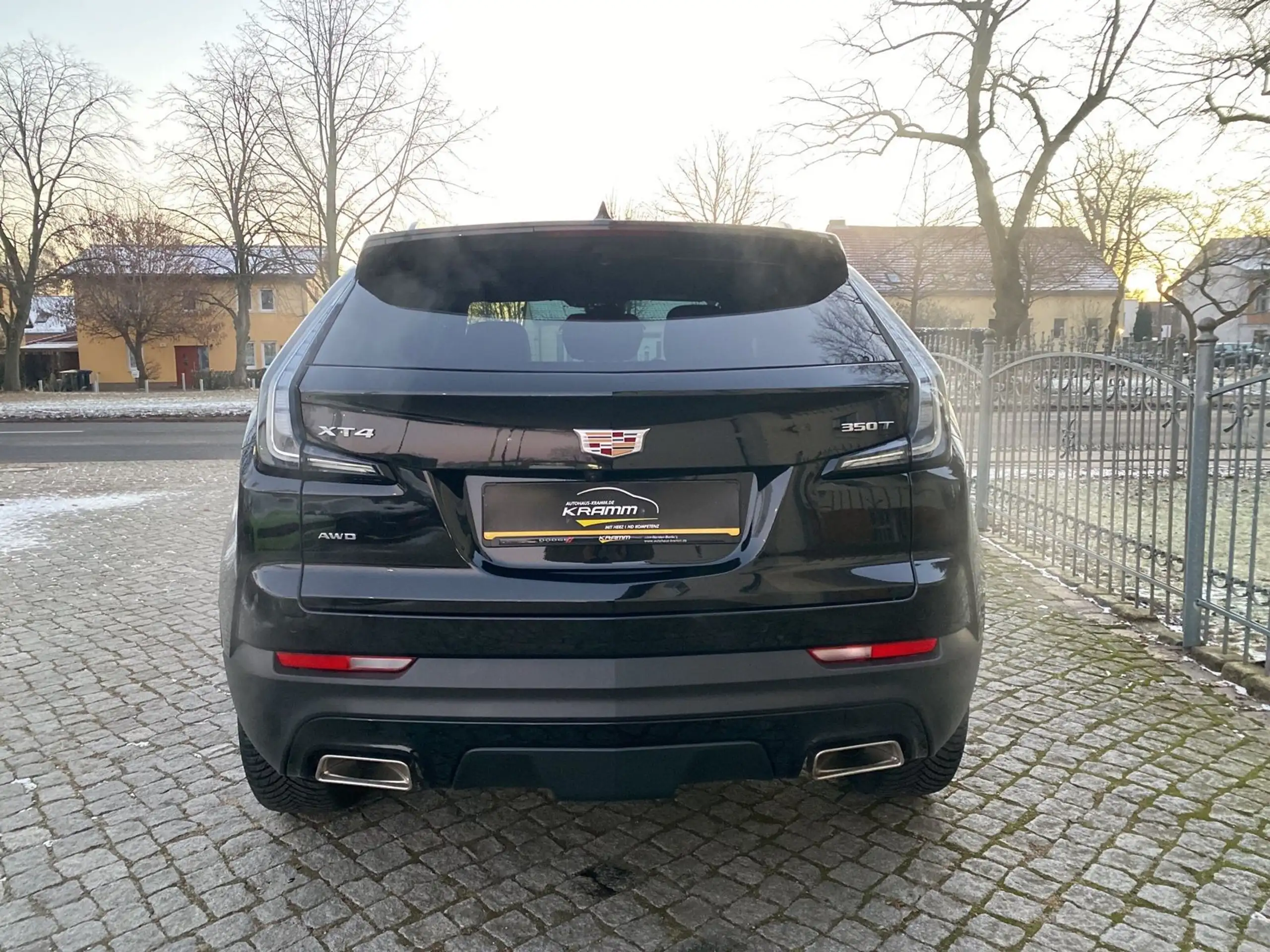 Cadillac - XT4