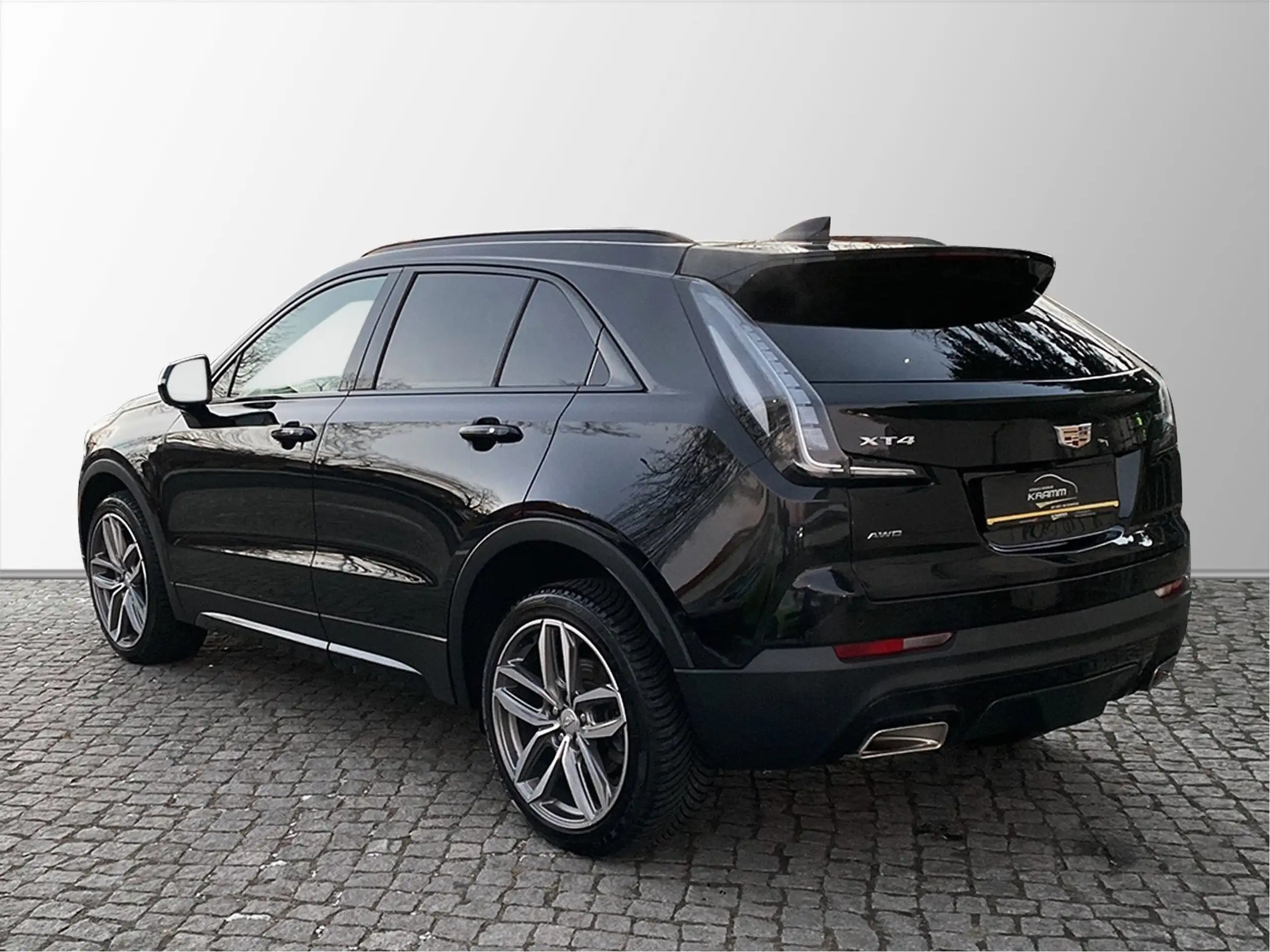 Cadillac - XT4