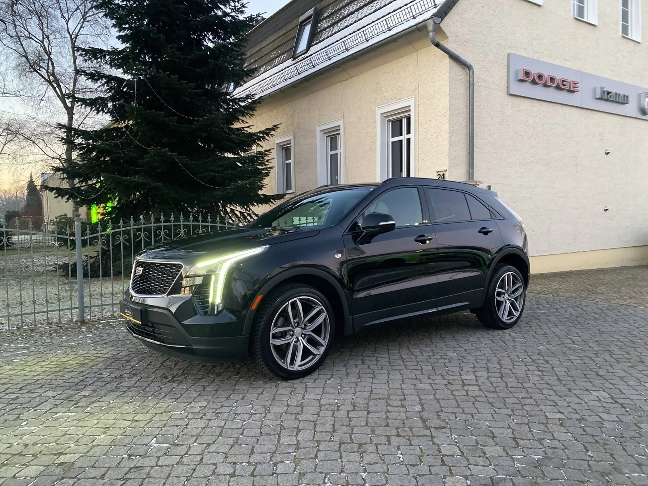 Cadillac - XT4