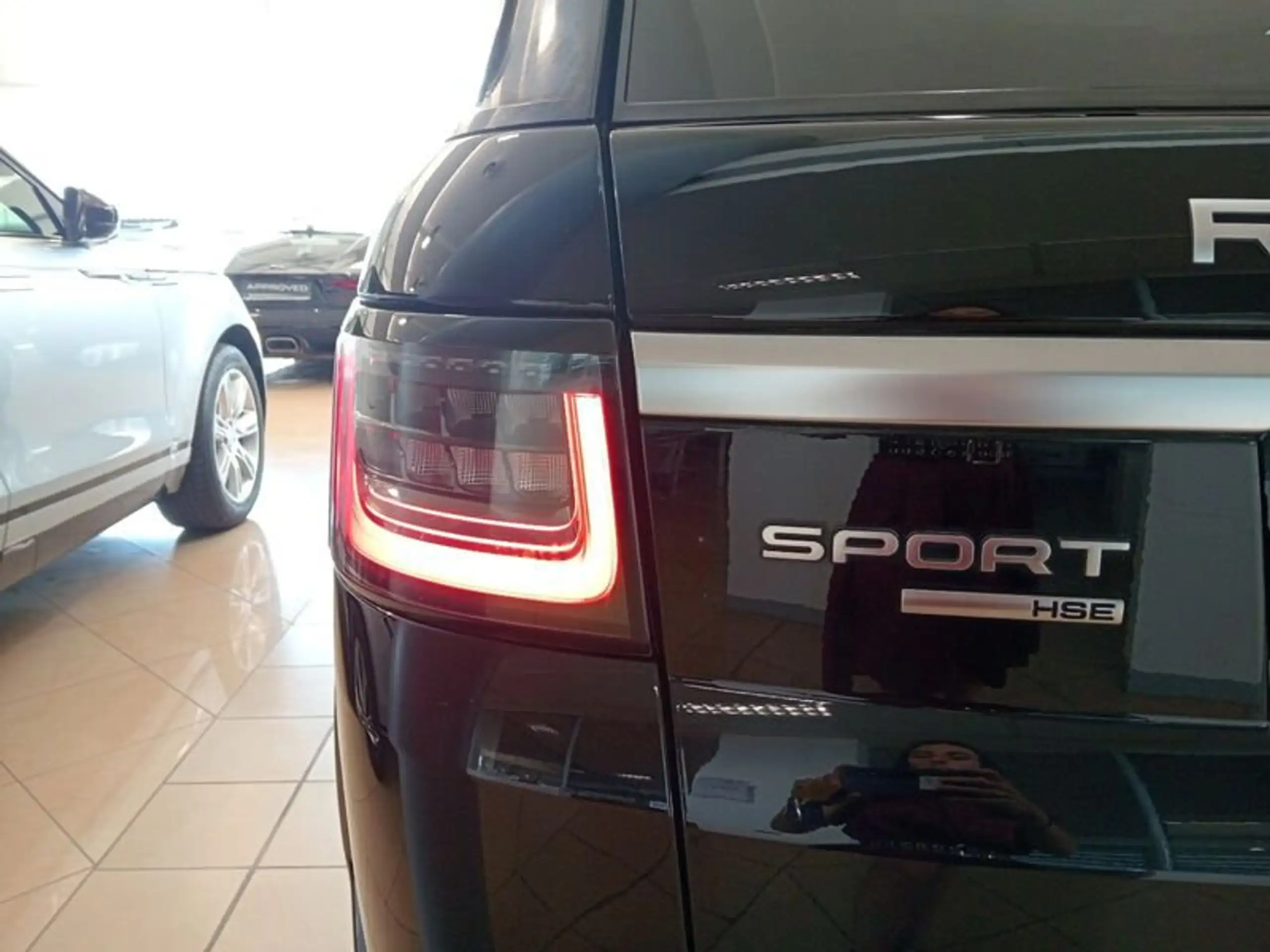 Land Rover - Range Rover Sport