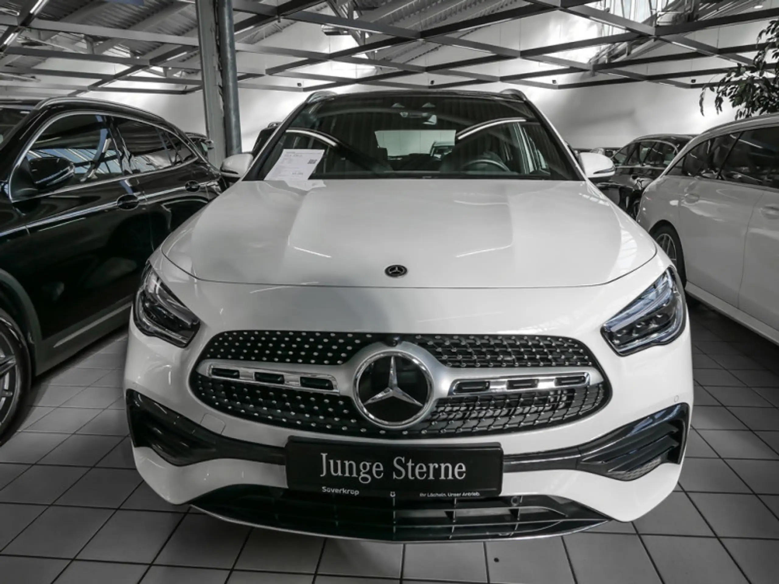 Mercedes-Benz - GLA 200