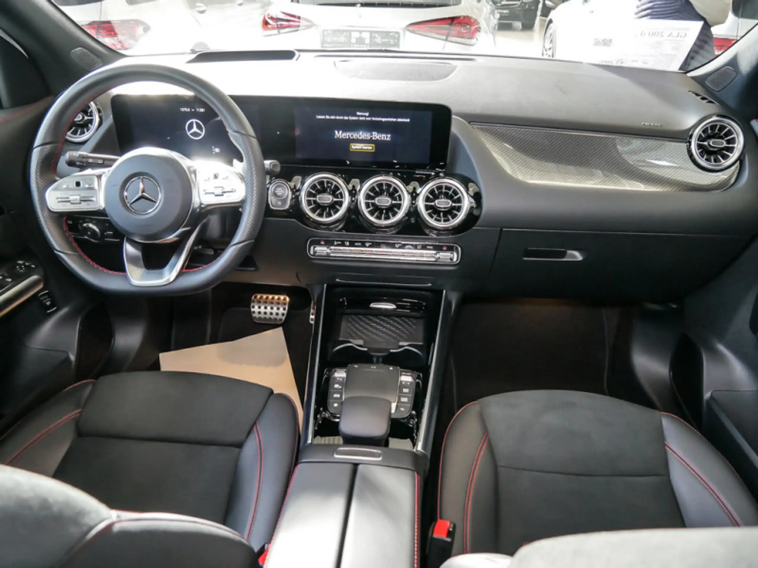 Mercedes-Benz - GLA 200