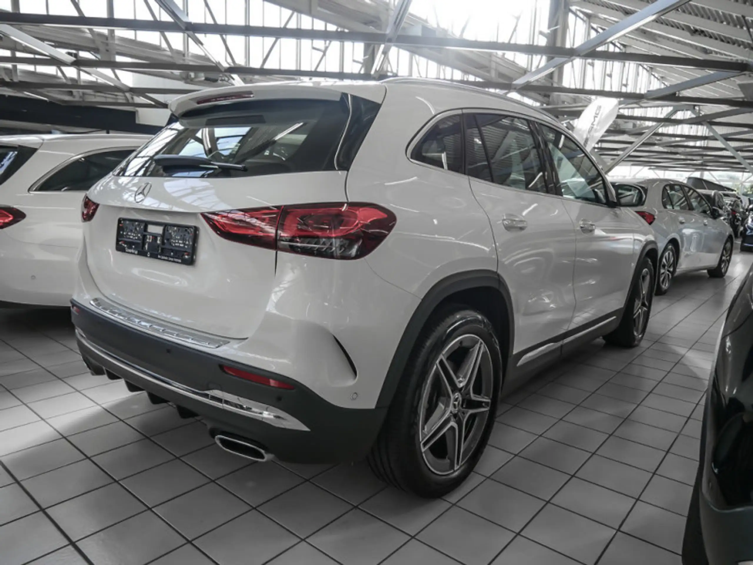 Mercedes-Benz - GLA 200