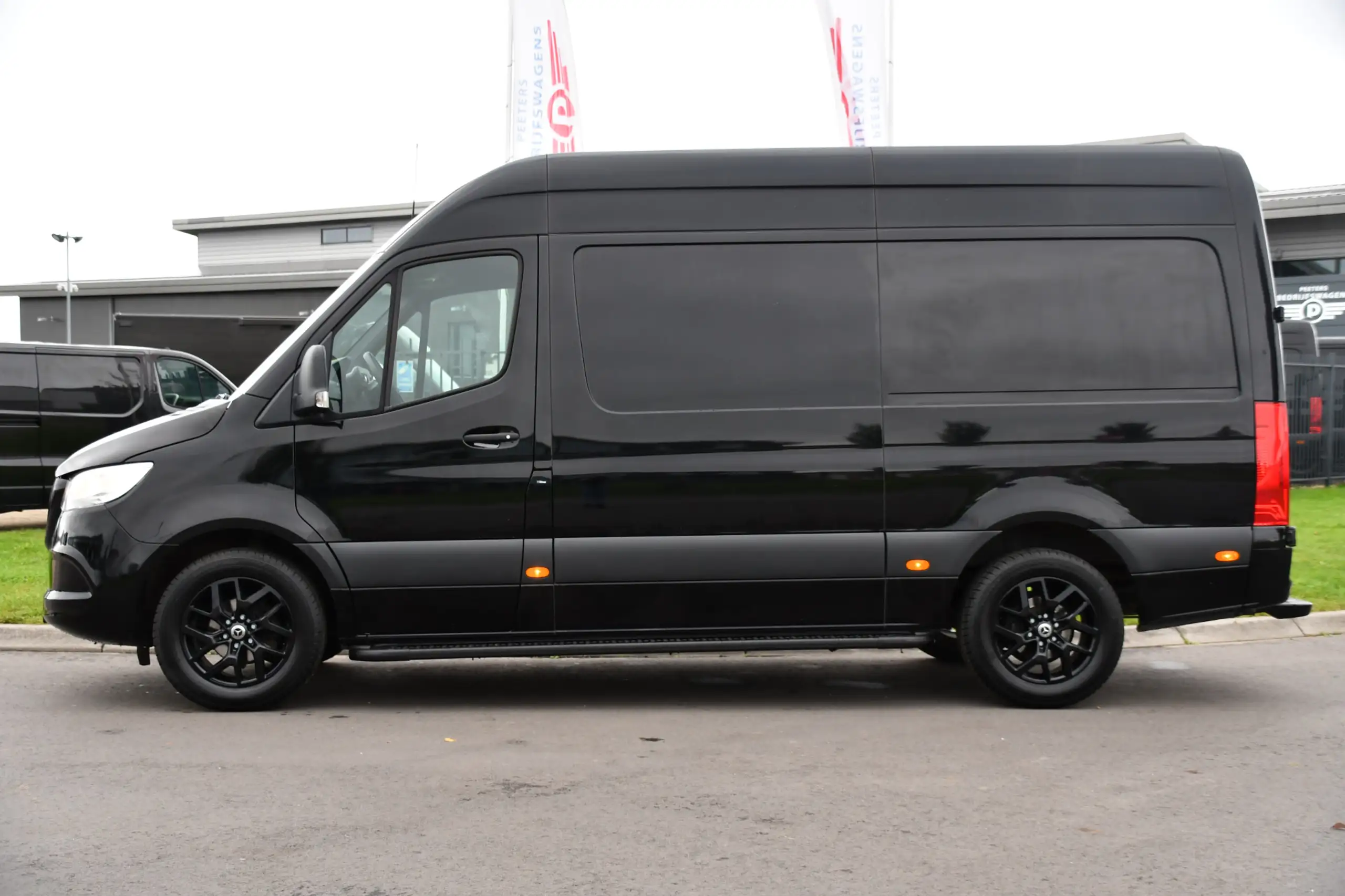 Mercedes-Benz - Sprinter