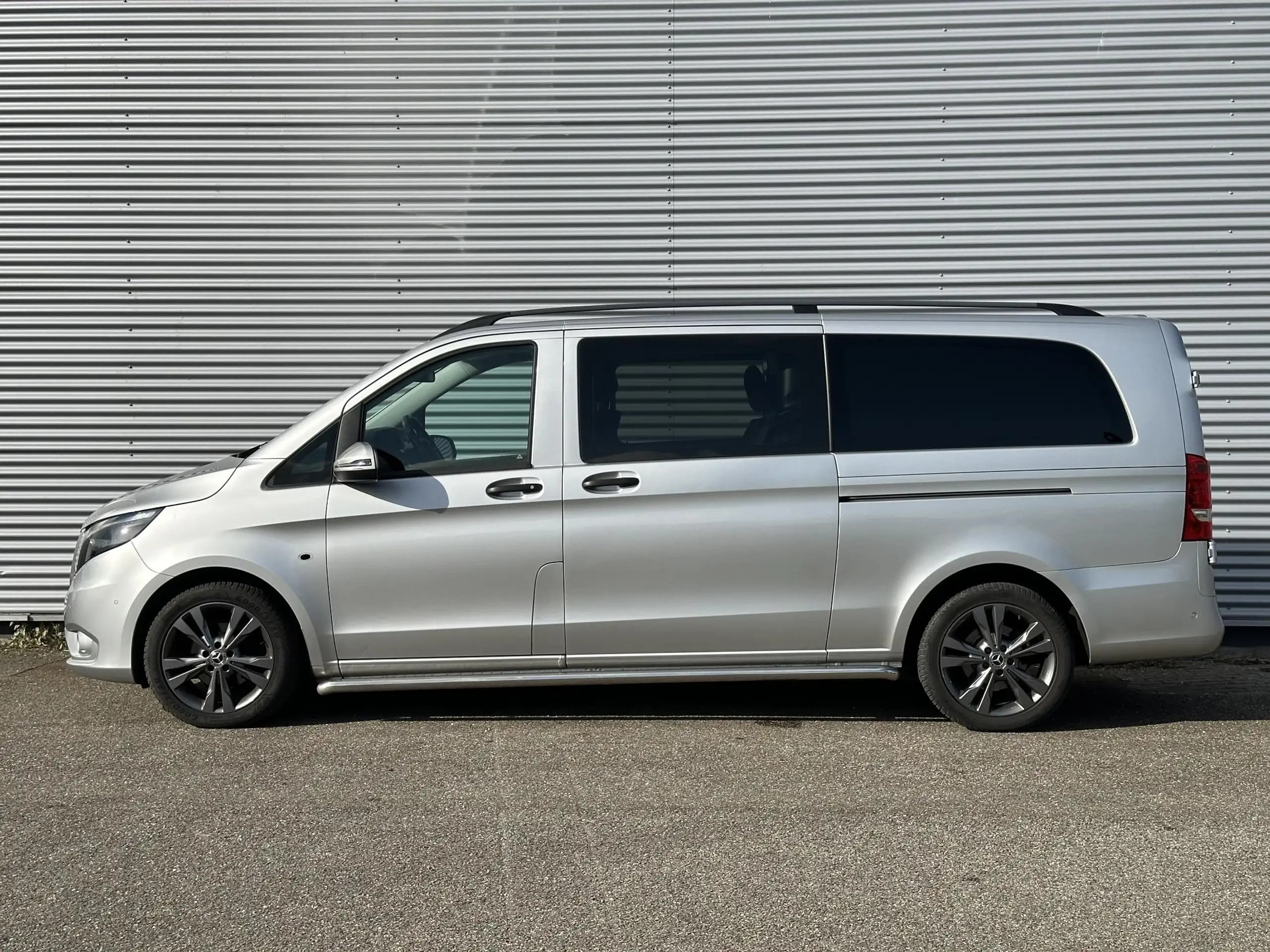 Mercedes-Benz - Vito