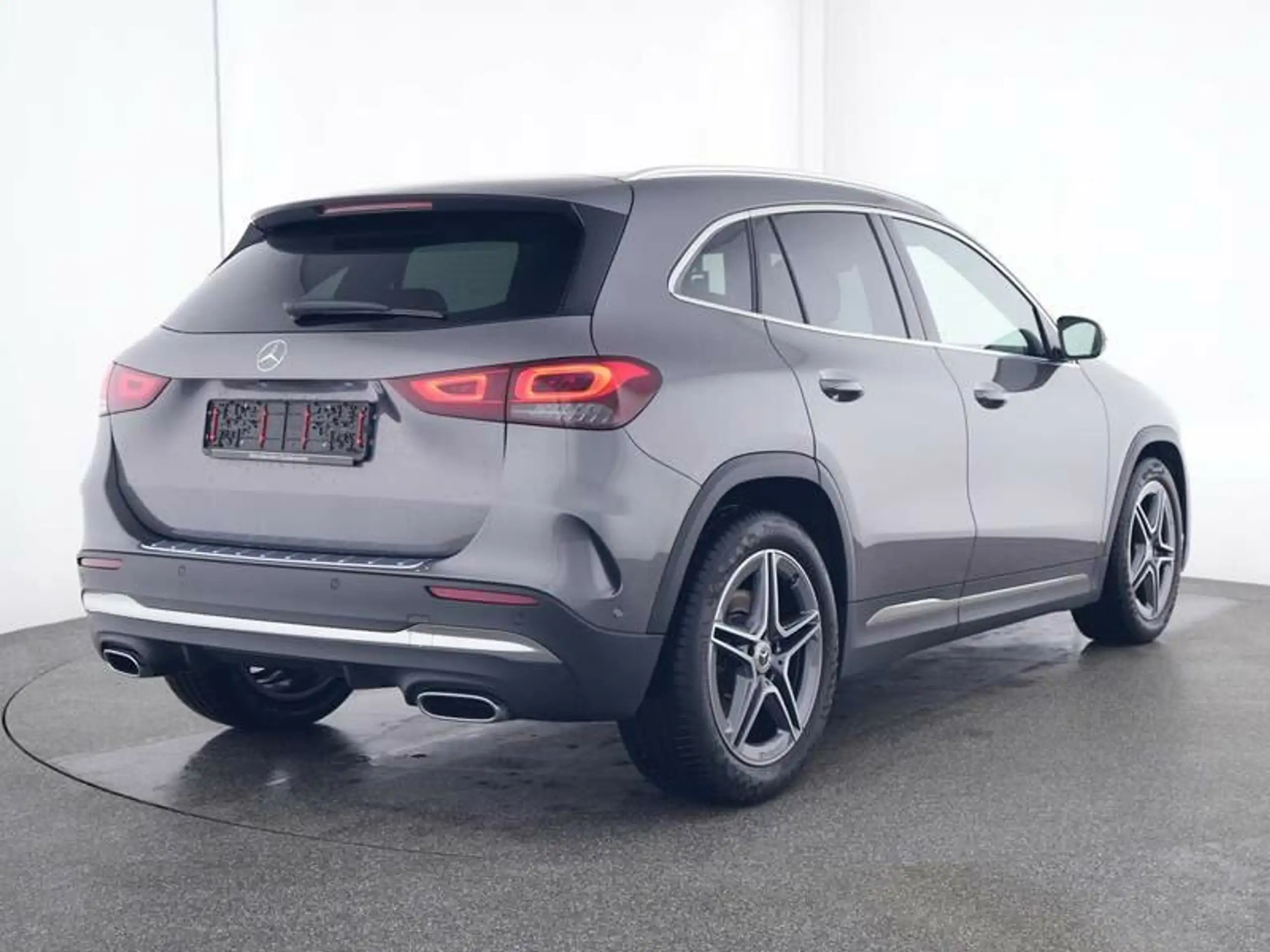 Mercedes-Benz - GLA 250