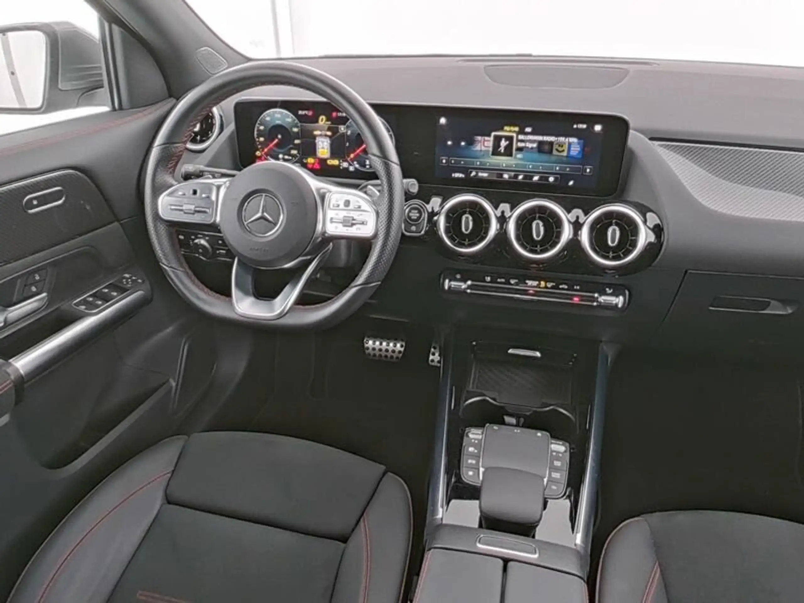 Mercedes-Benz - GLA 250