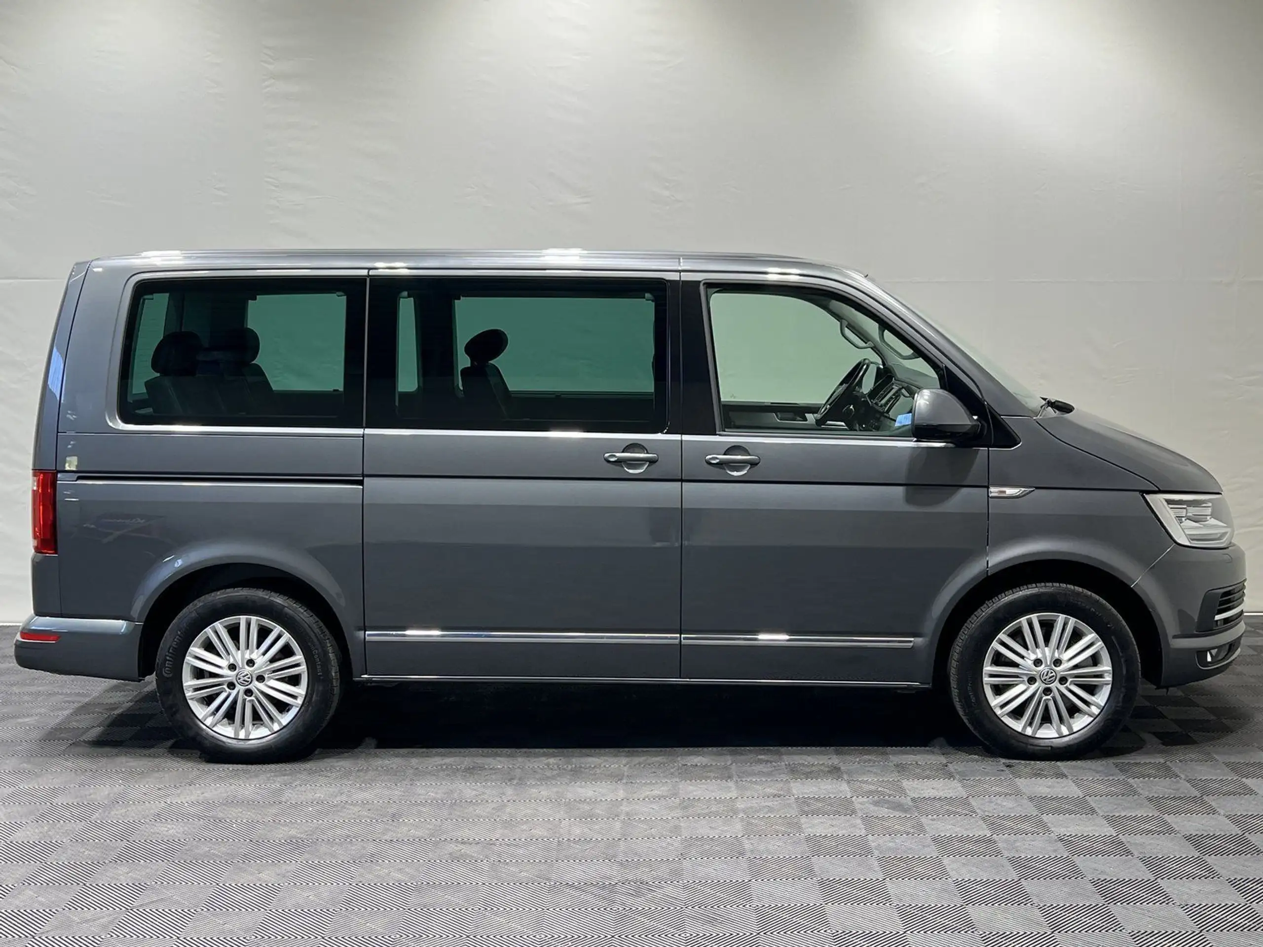 Volkswagen - T6 Multivan