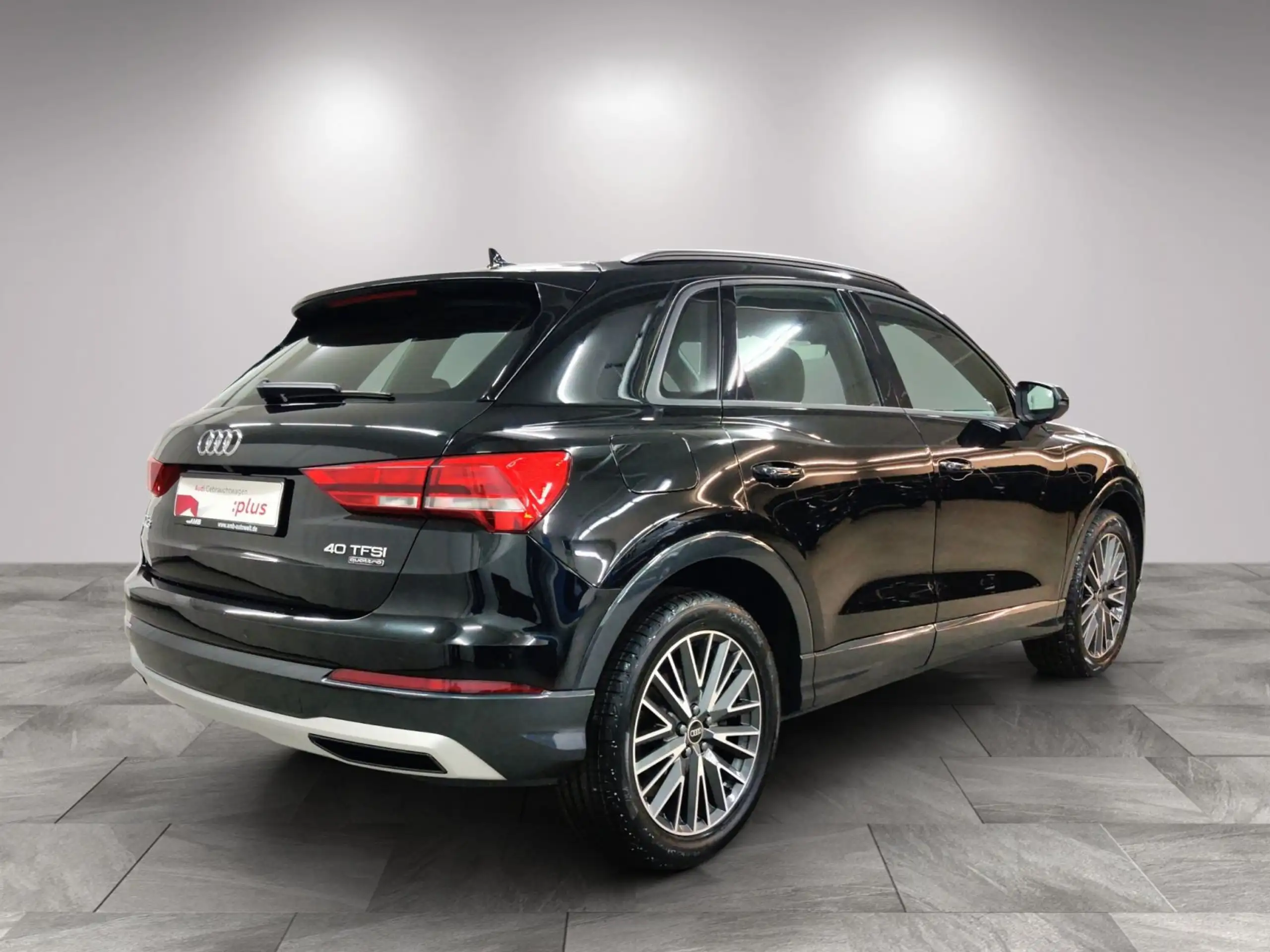 Audi - Q3