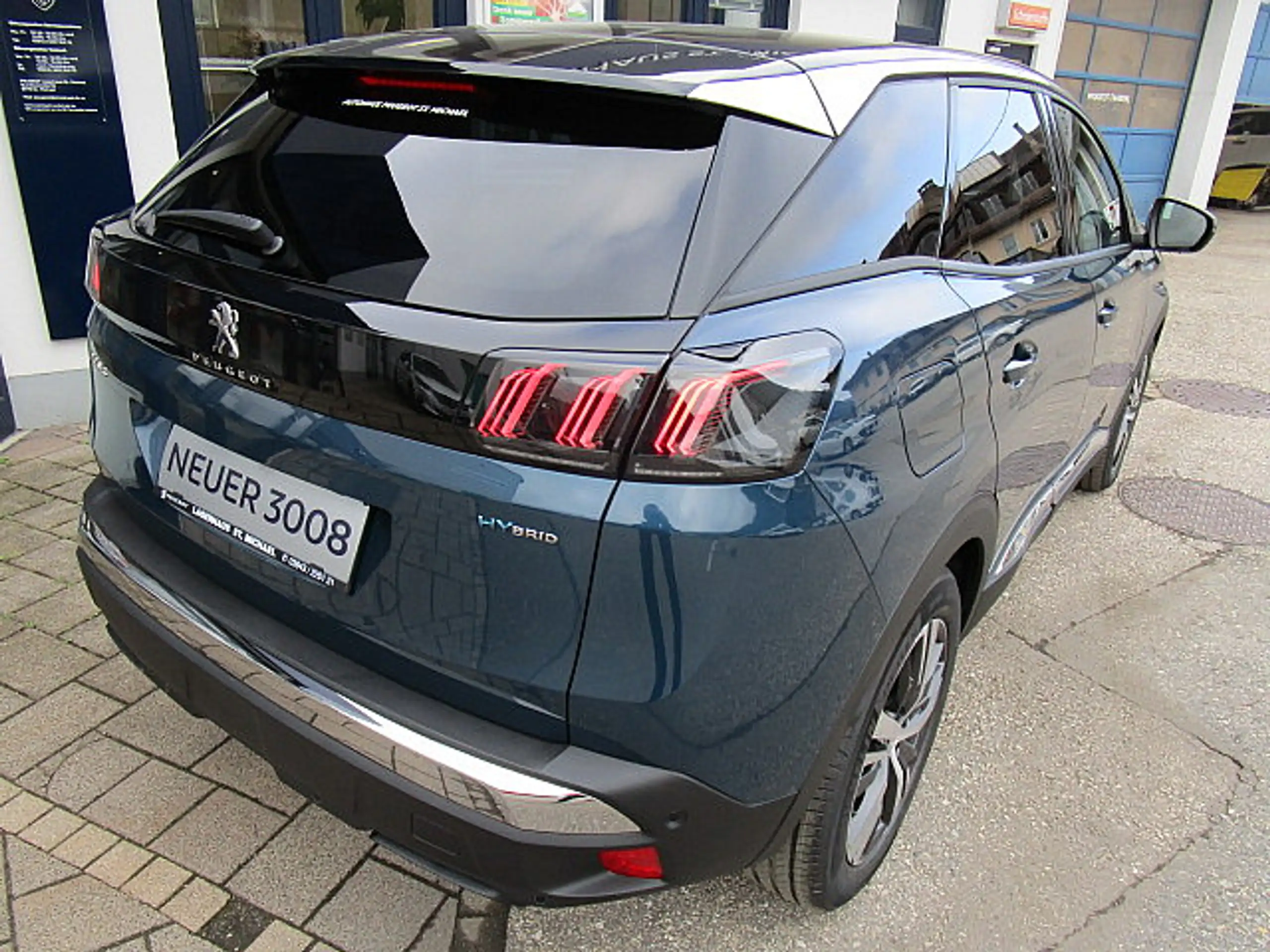 Peugeot - 3008