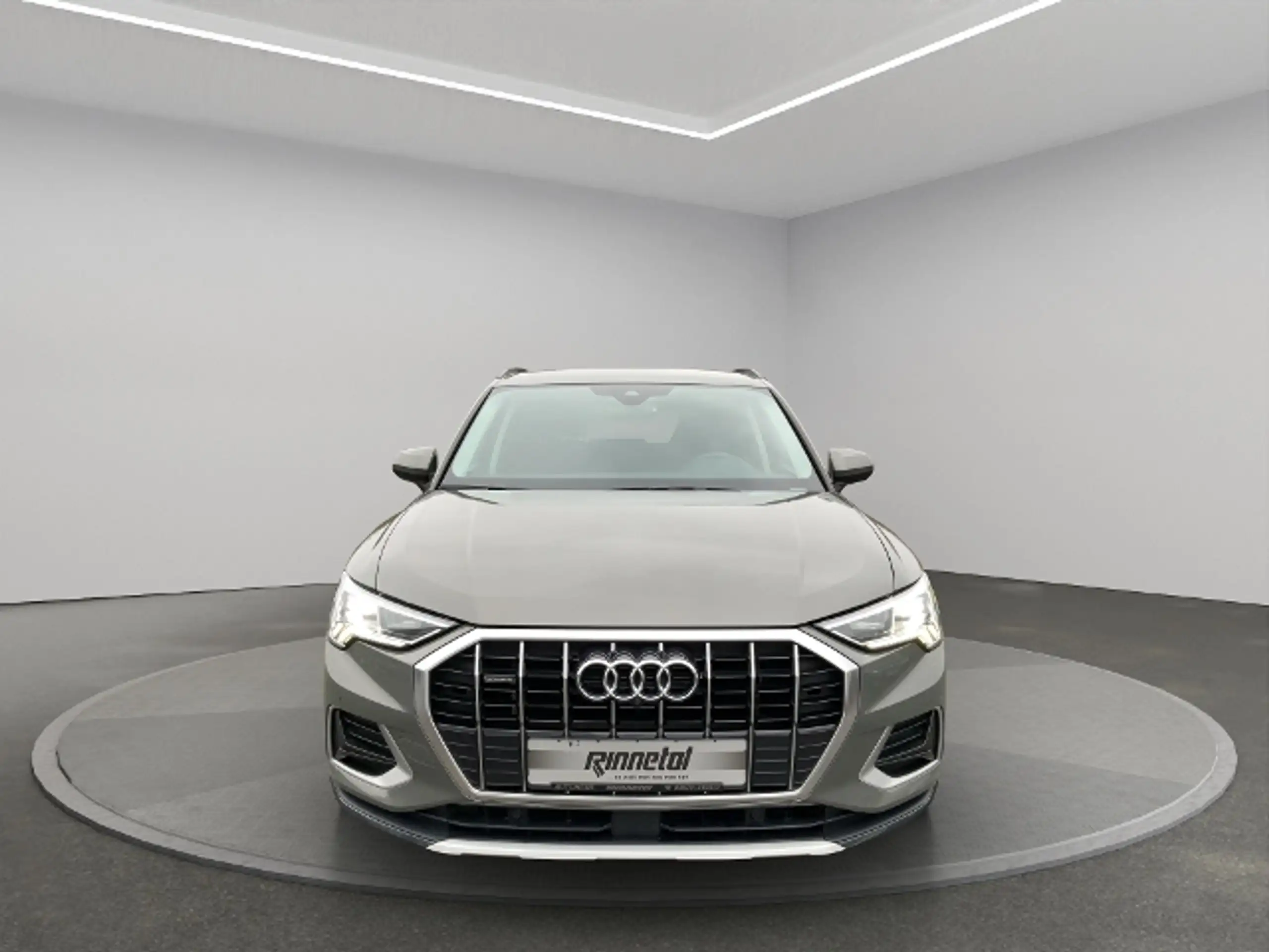 Audi - Q3