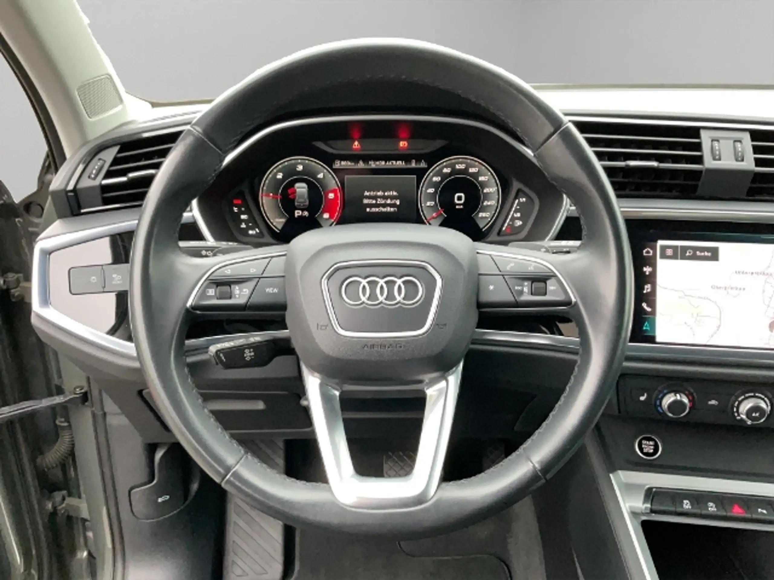 Audi - Q3