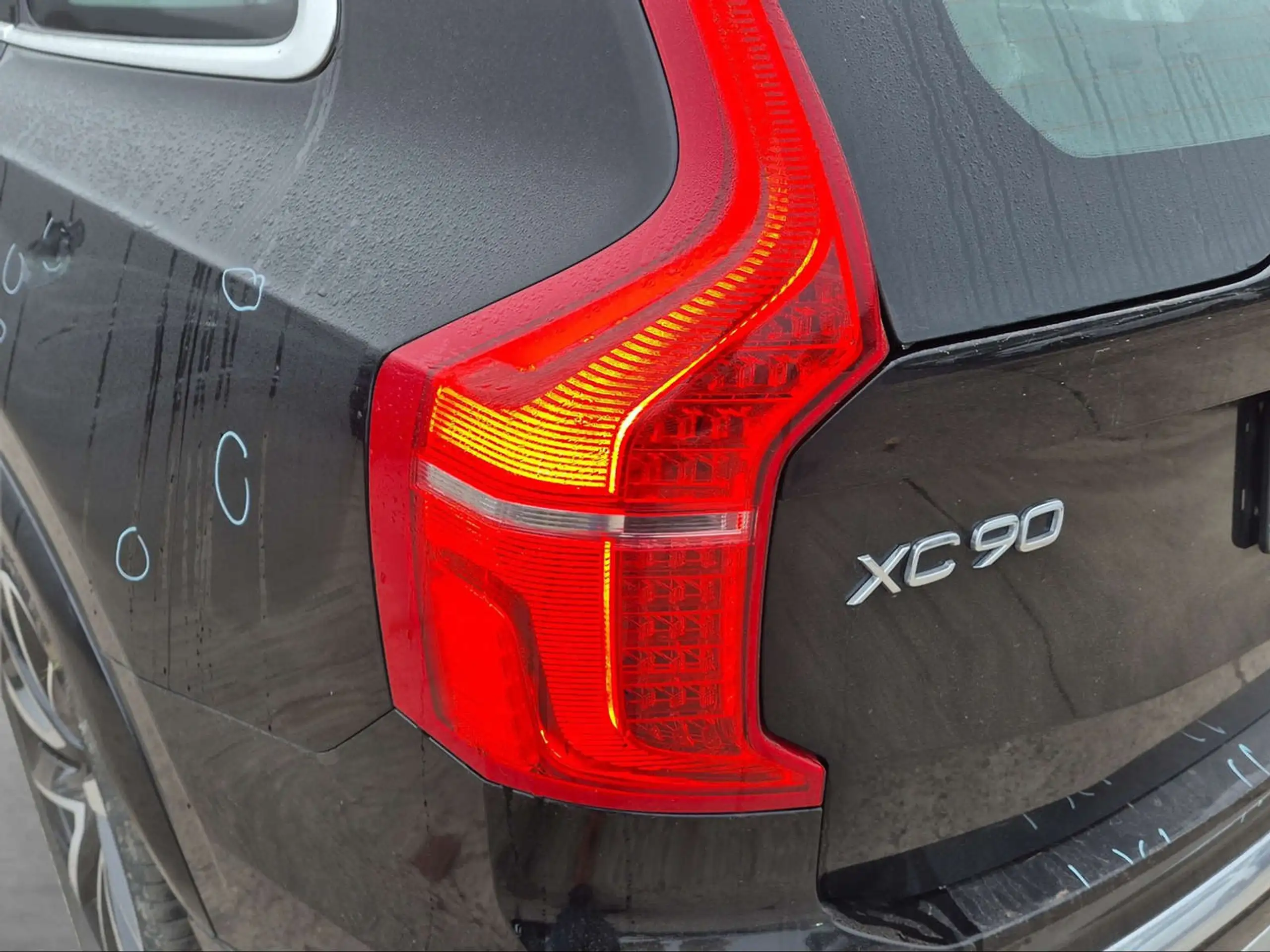 Volvo - XC90