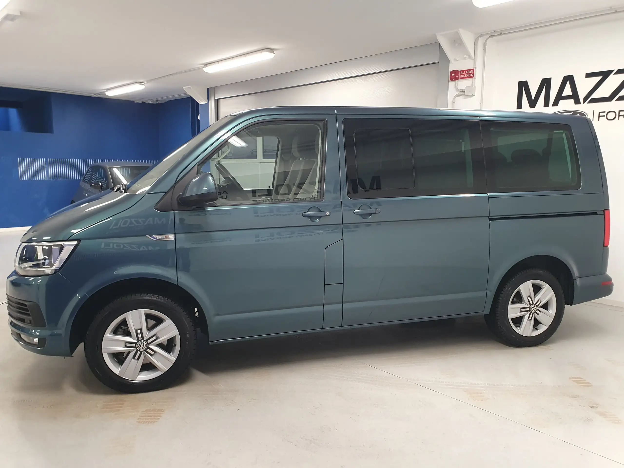 Volkswagen - T6.1 Caravelle