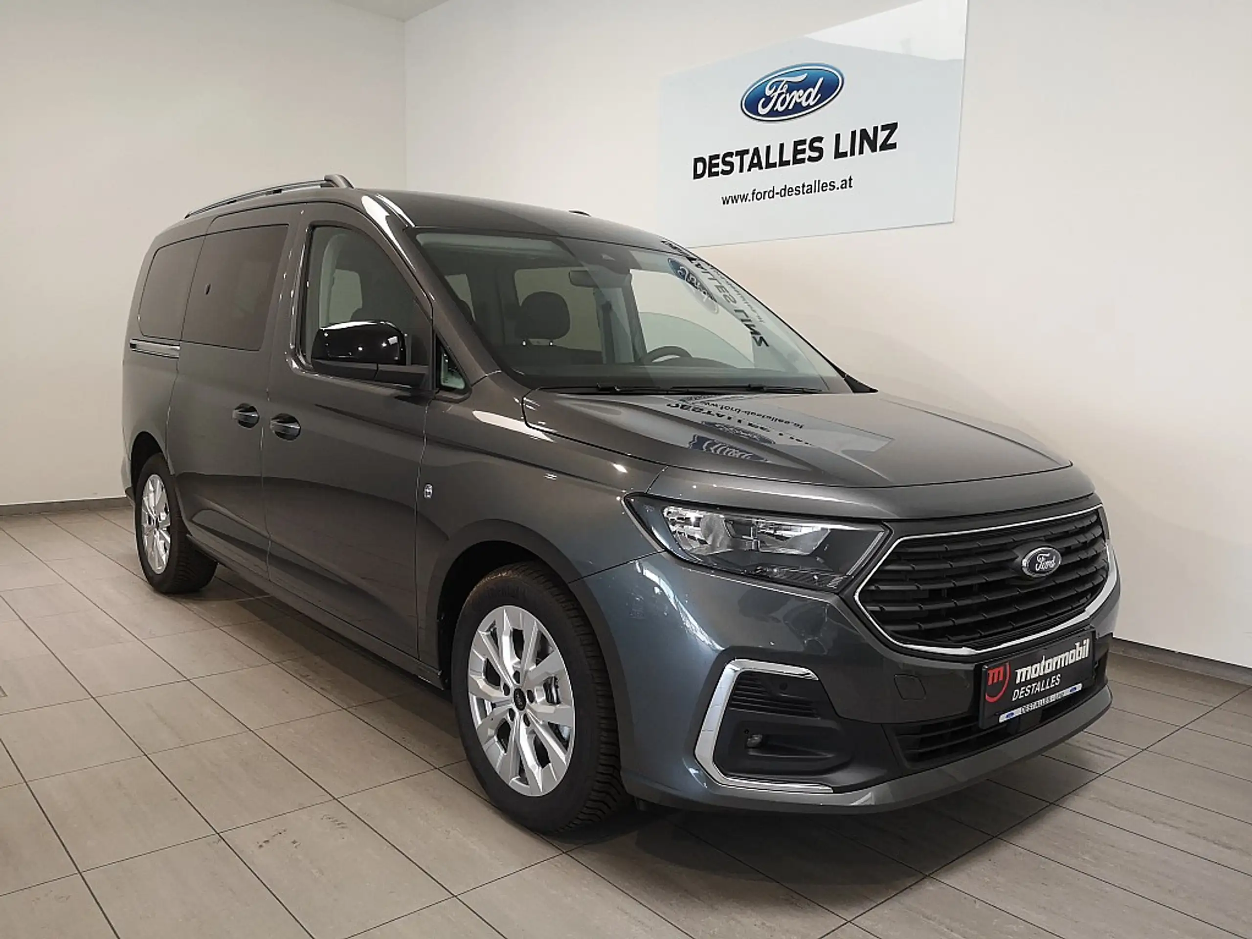 Ford - Grand Tourneo