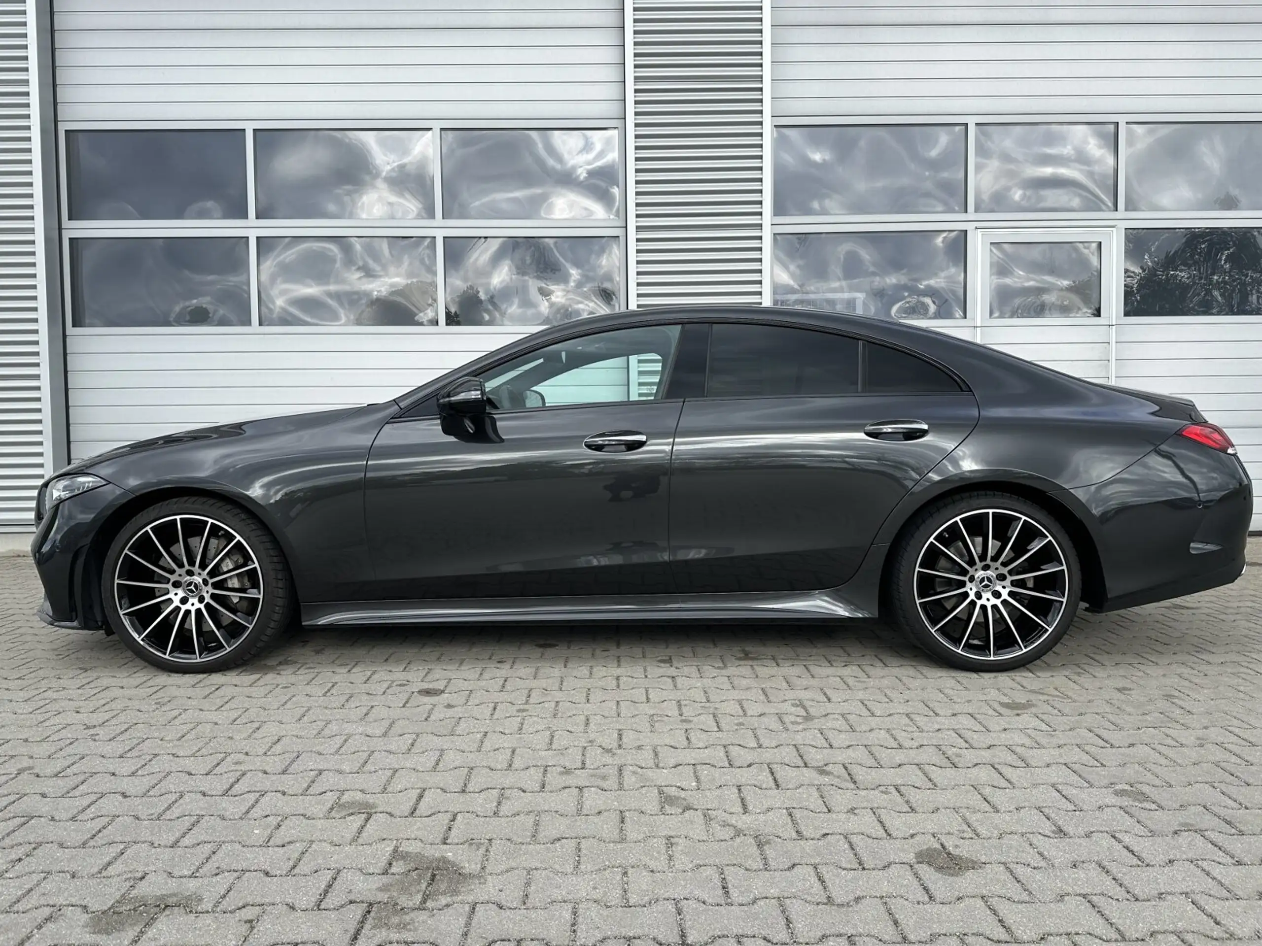 Mercedes-Benz - CLS 400