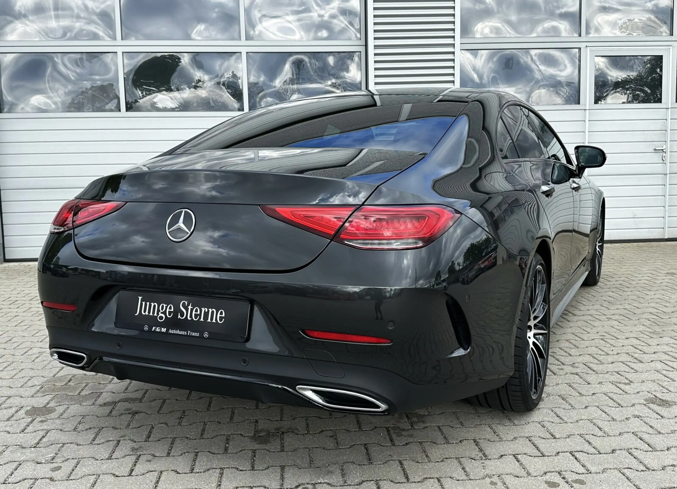 Mercedes-Benz - CLS 400