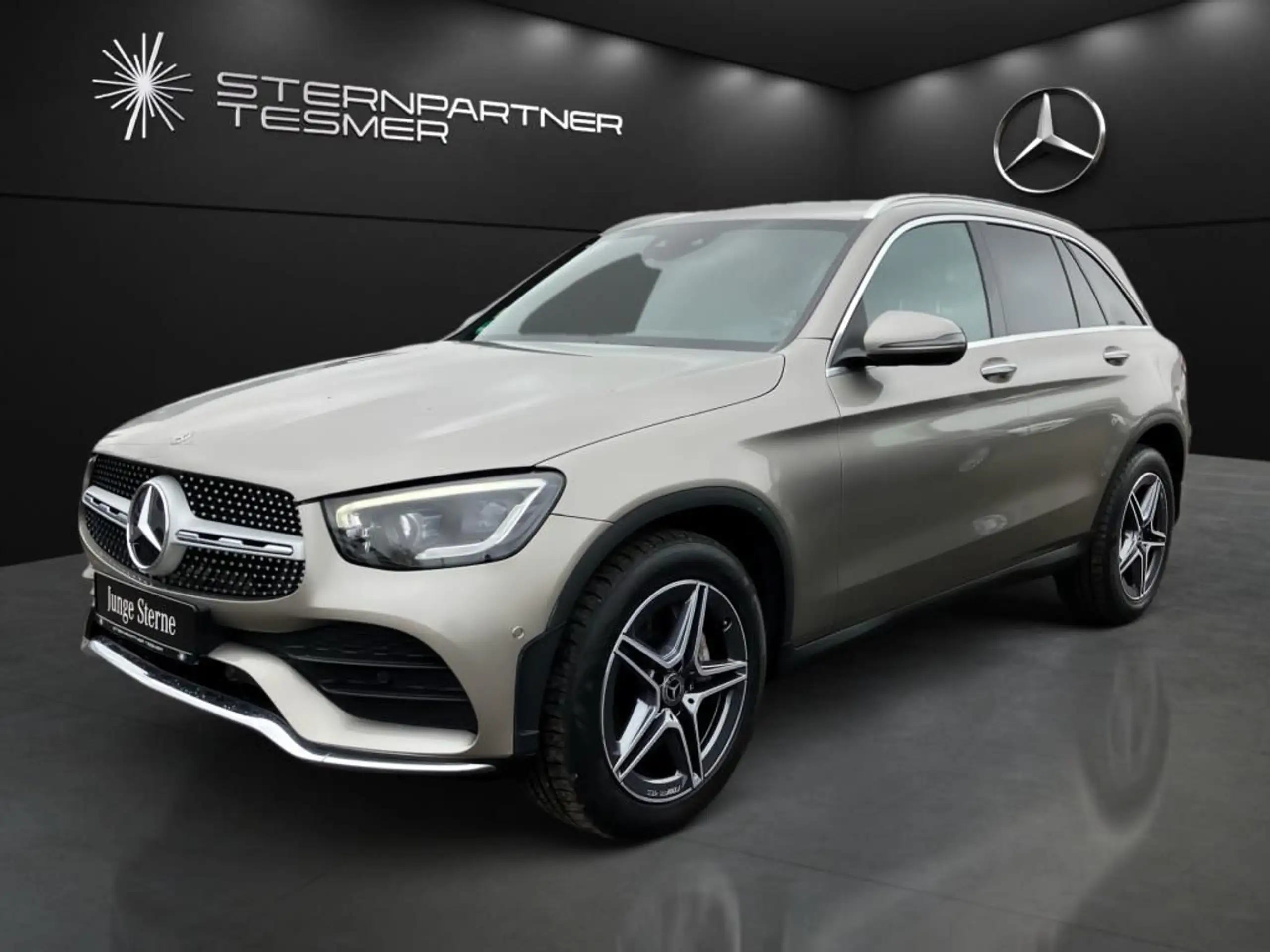 Mercedes-Benz - GLC 300