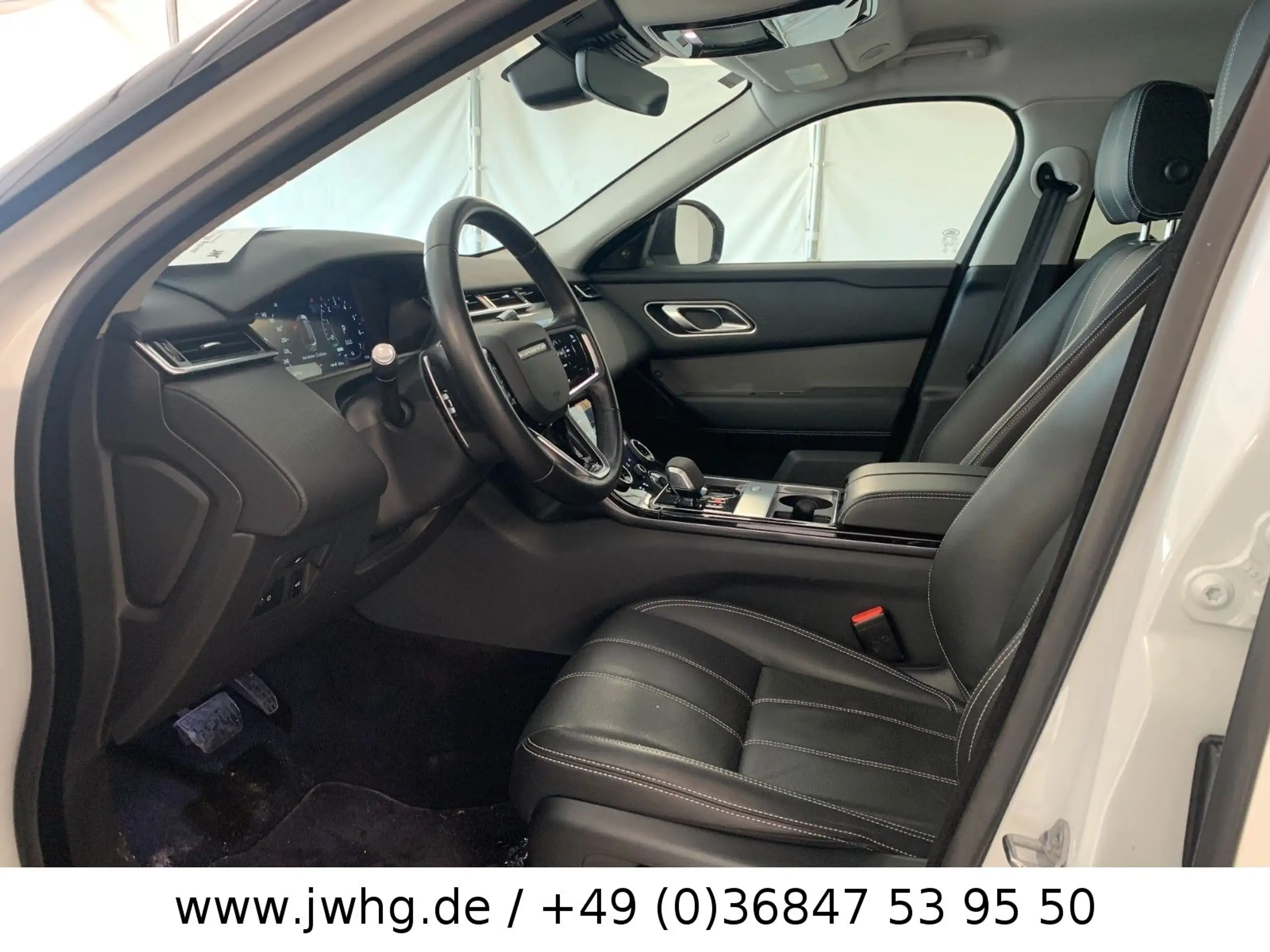 Land Rover - Range Rover Velar