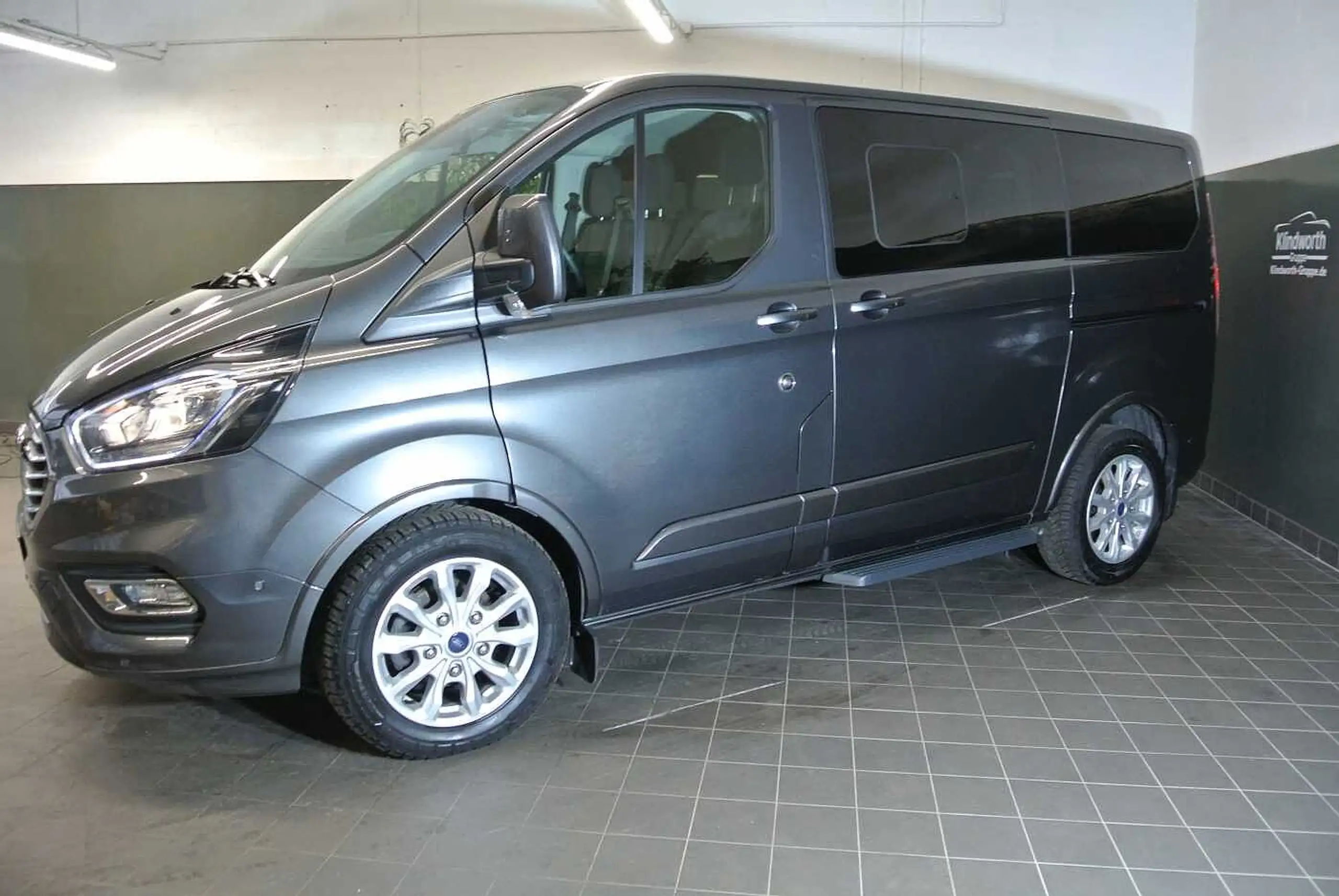 Ford - Tourneo Custom