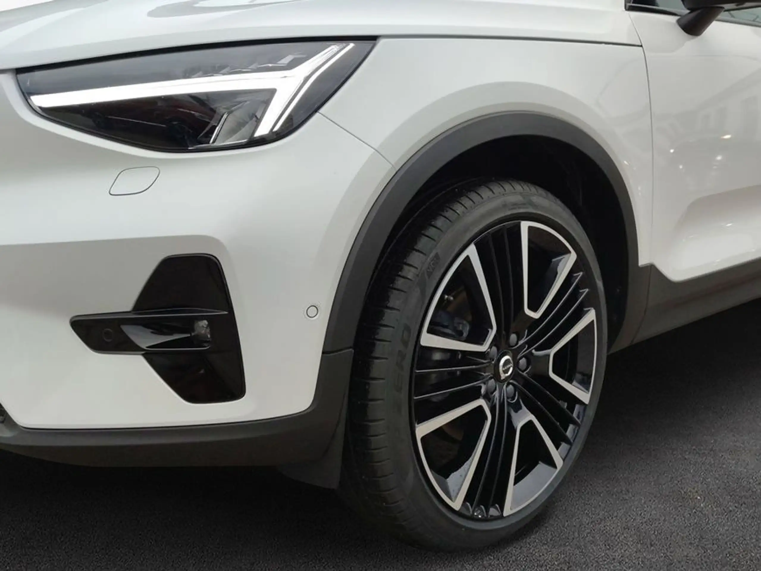 Volvo - XC40