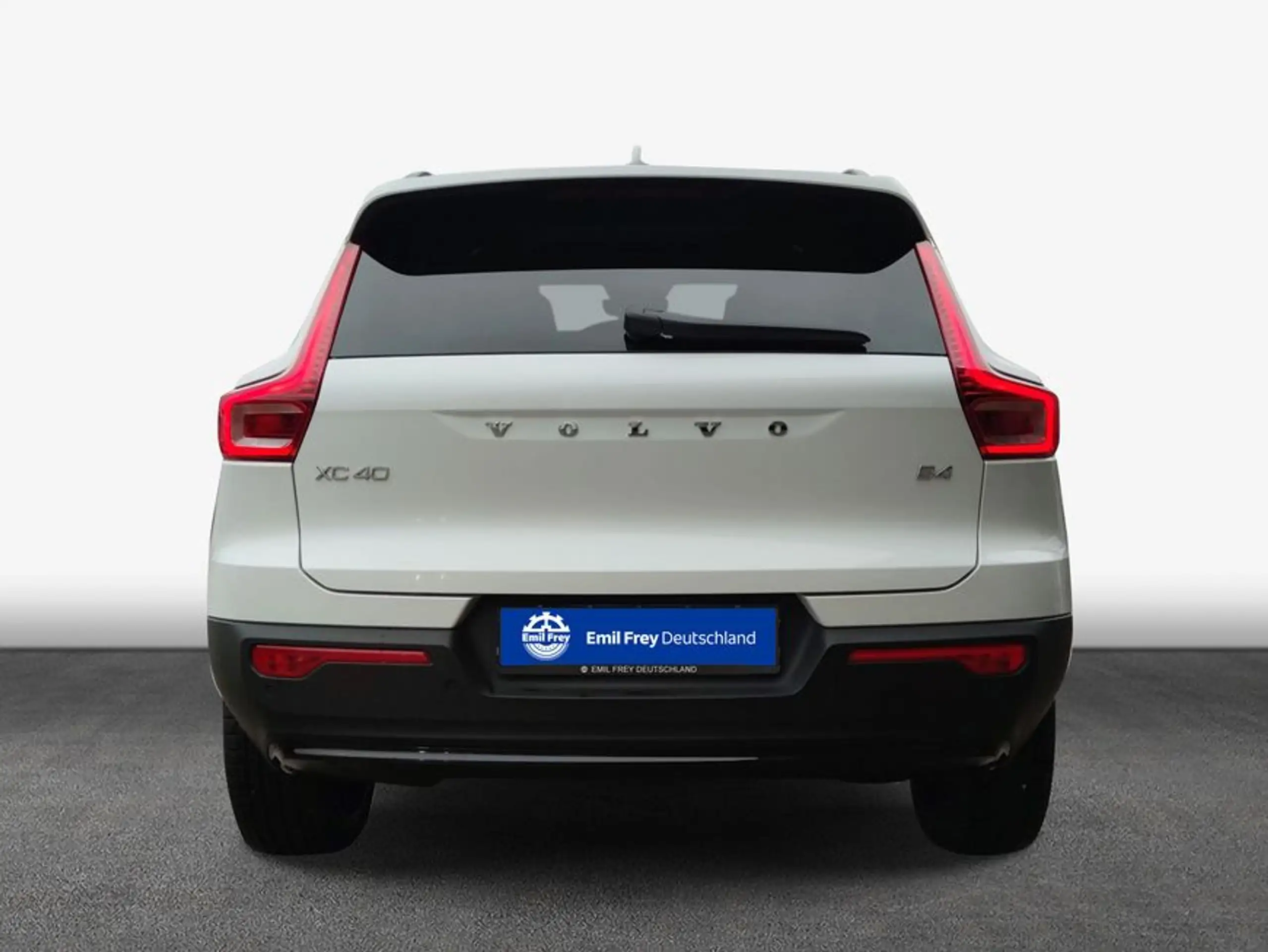 Volvo - XC40