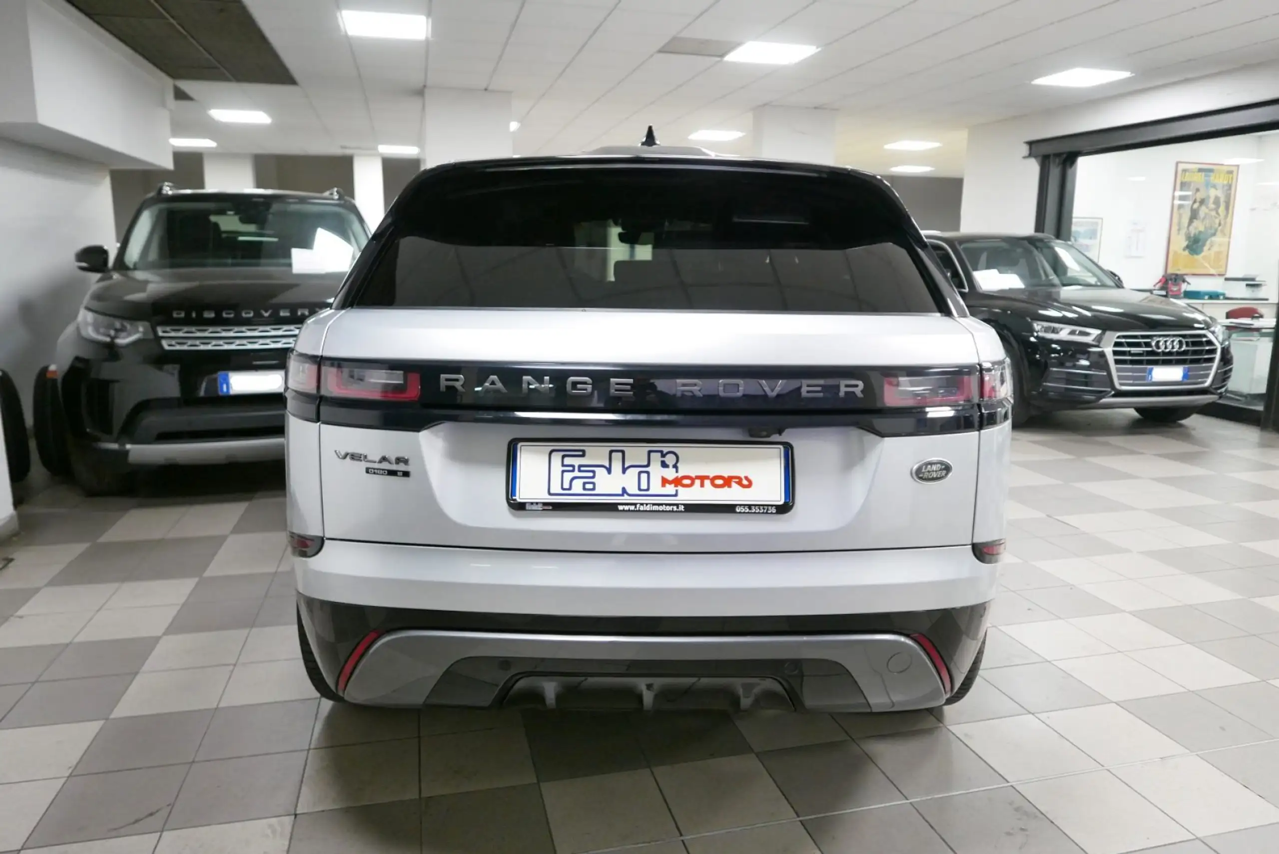 Land Rover - Range Rover Velar