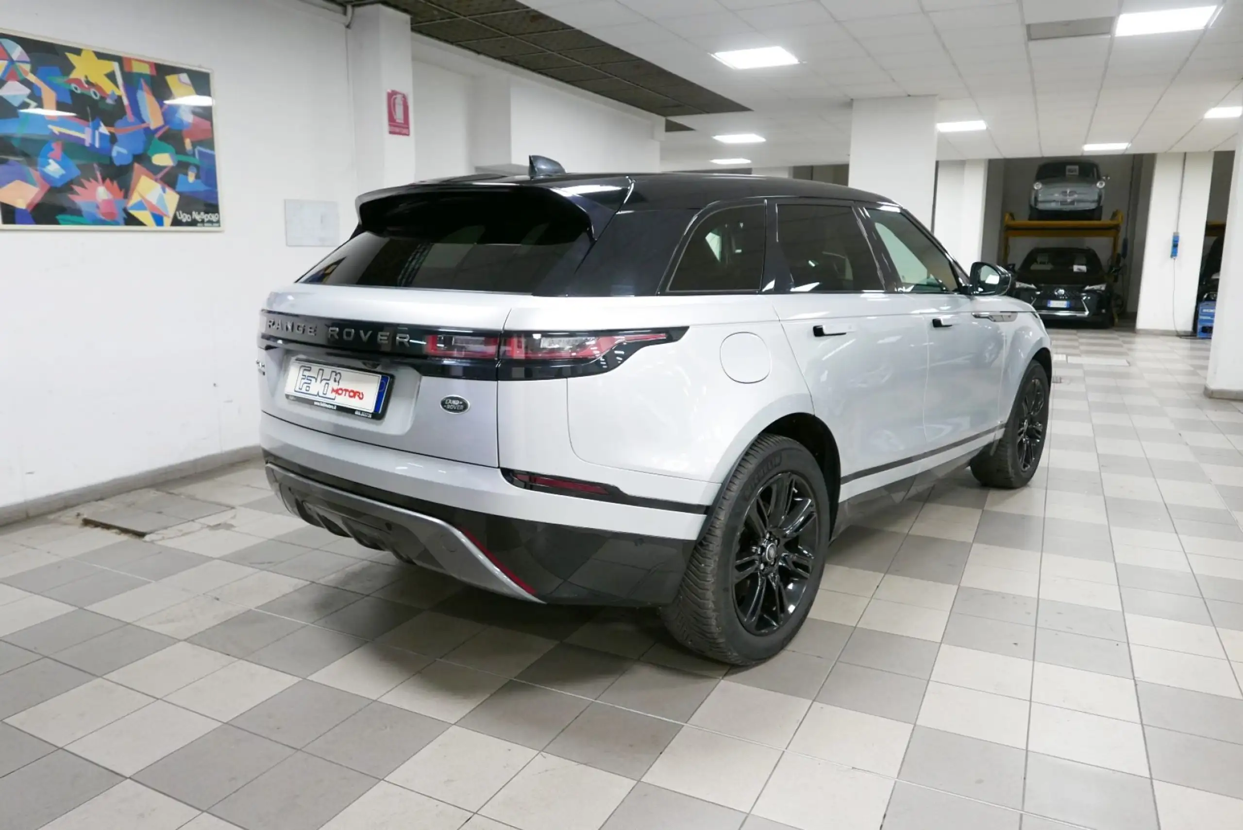 Land Rover - Range Rover Velar