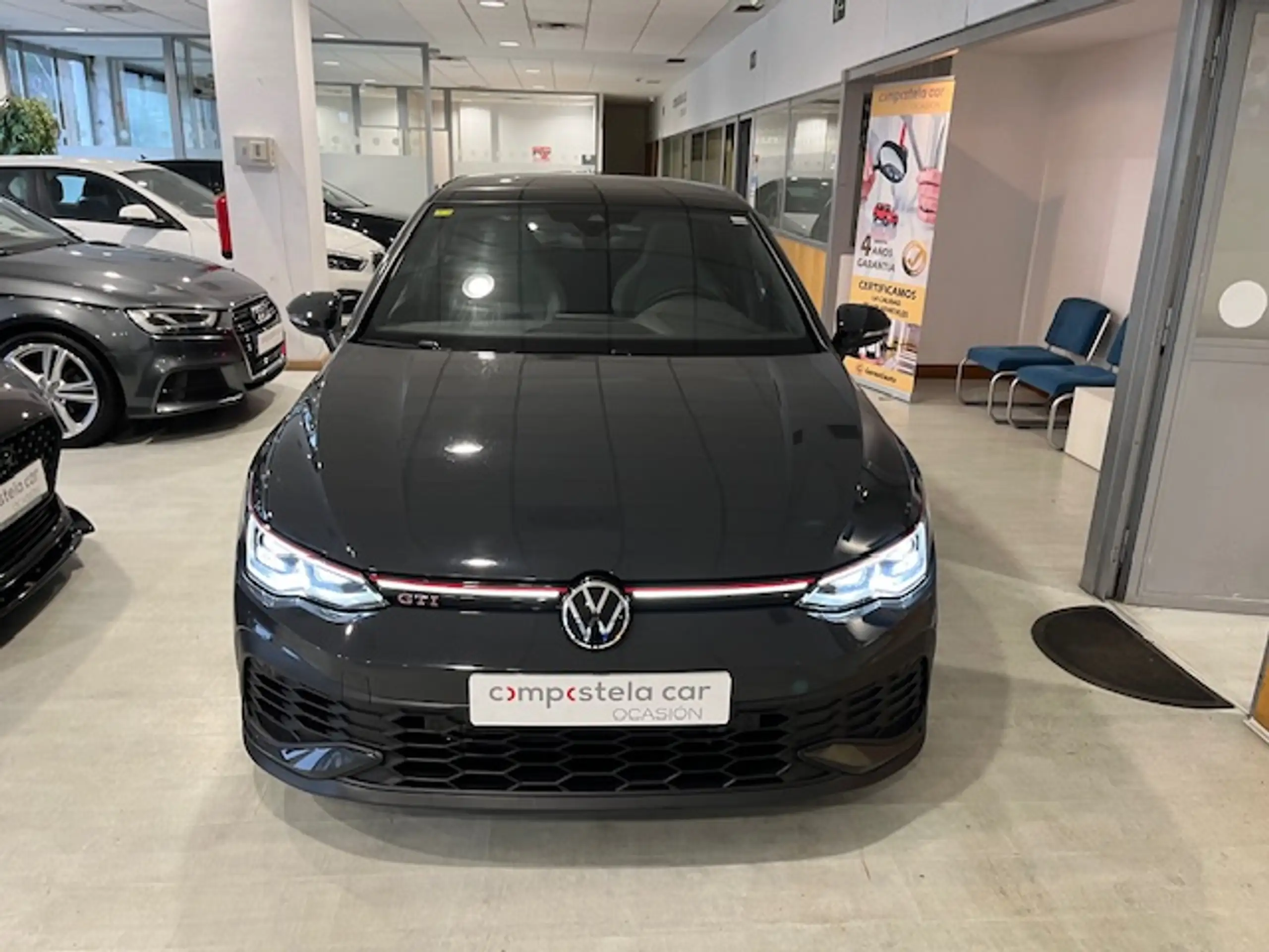 Volkswagen - Golf GTI